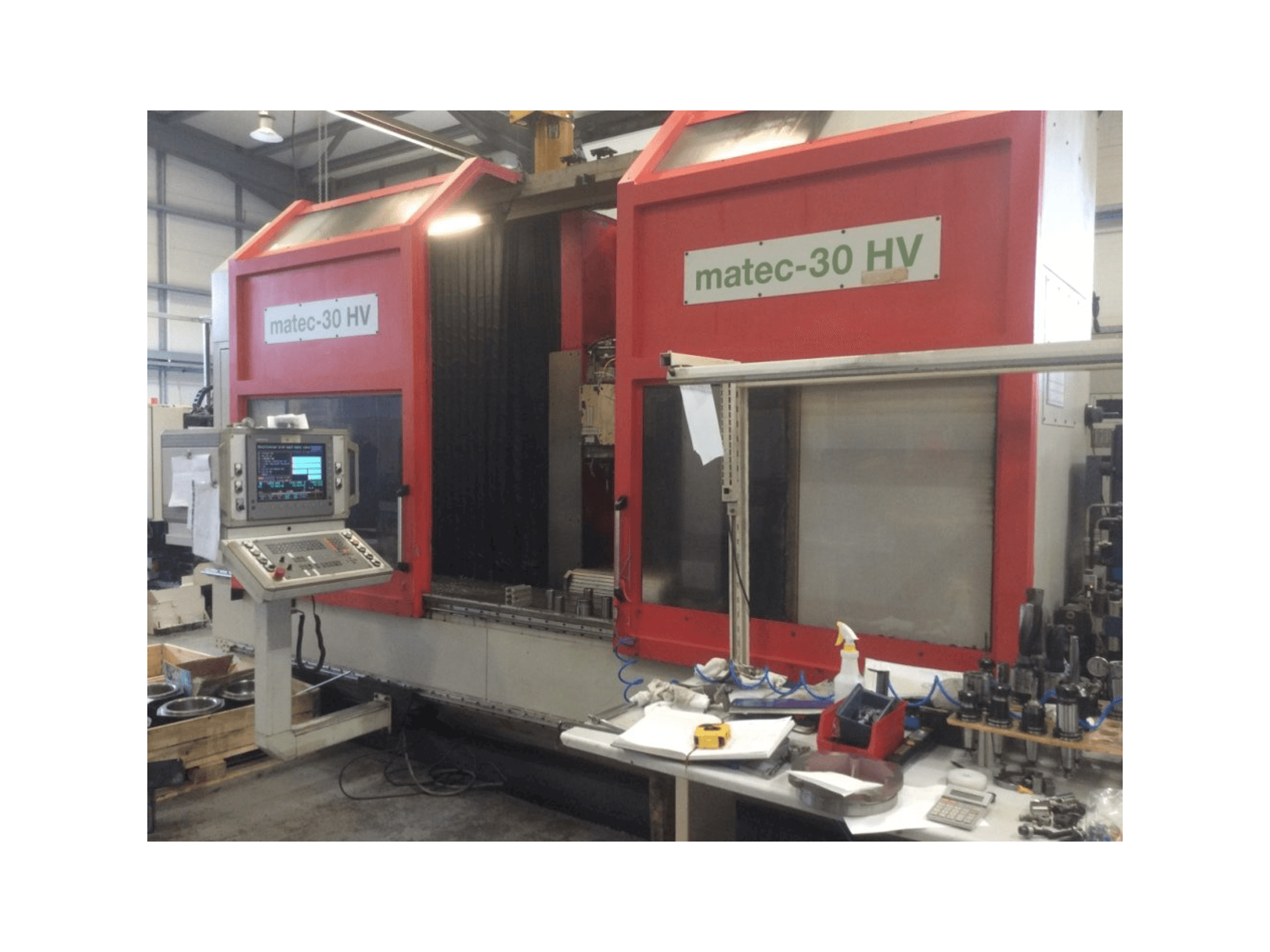 Vista Frontal da Matec 30 HV máquina
