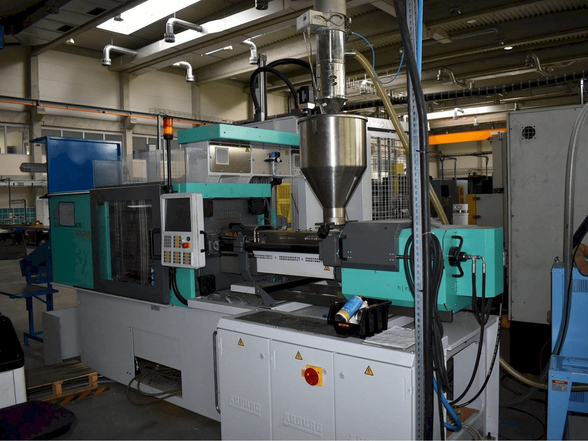 Vista Frontal da Arburg ALLROUNDER 470 C 1500 - 400 máquina