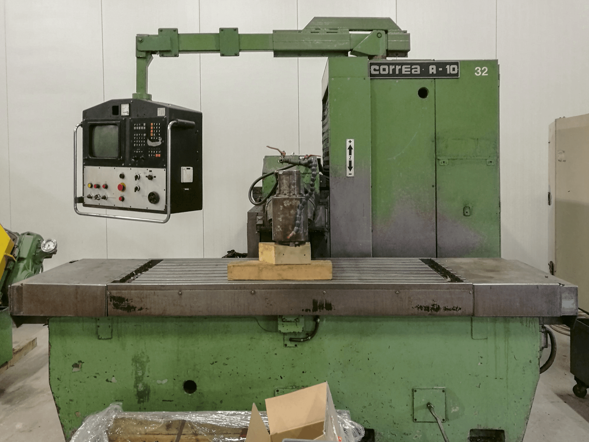 Vista Frontal da Correa A-10 máquina