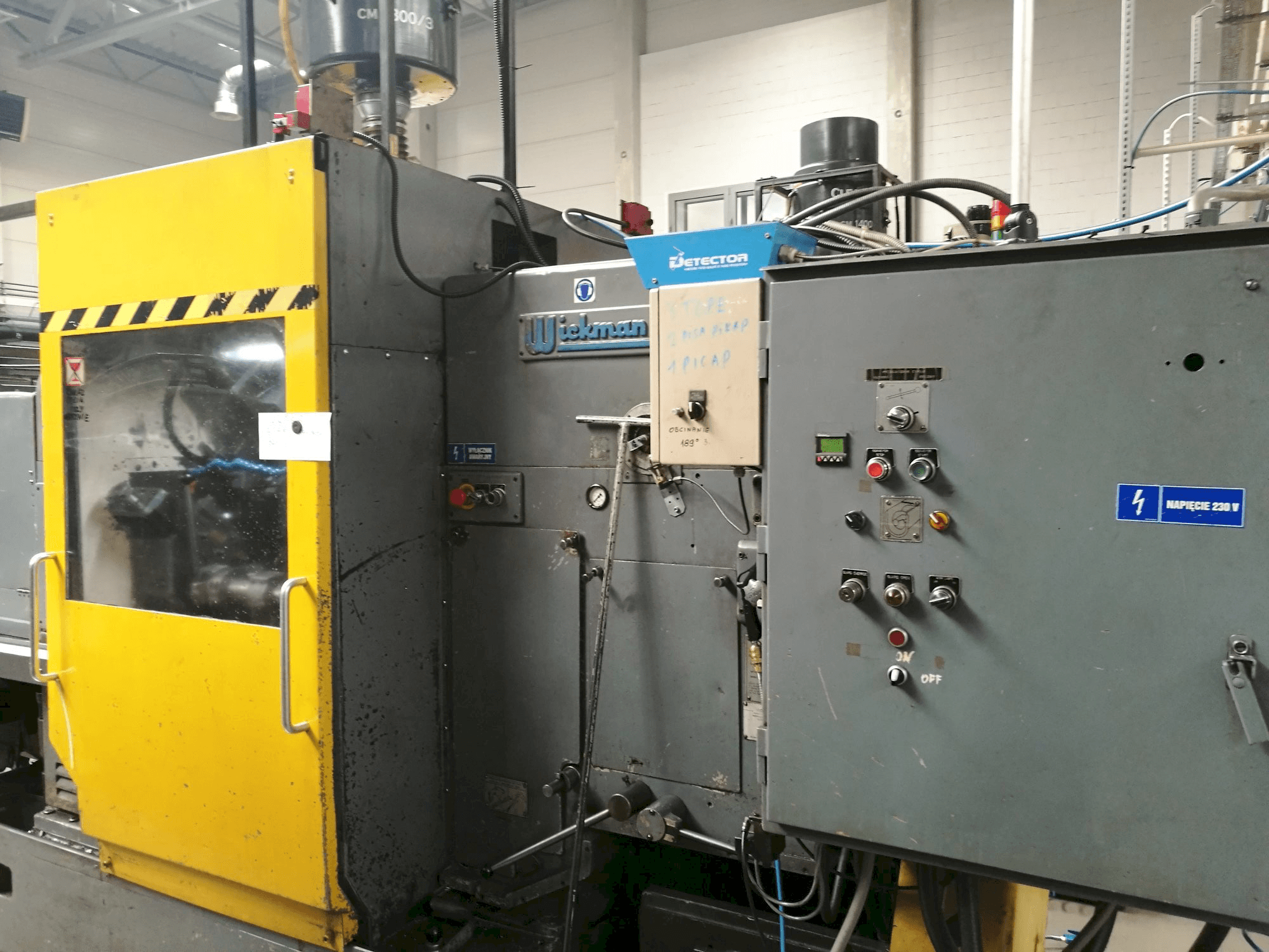 Vista Frontal da Wickman 2 1/4"-6 máquina