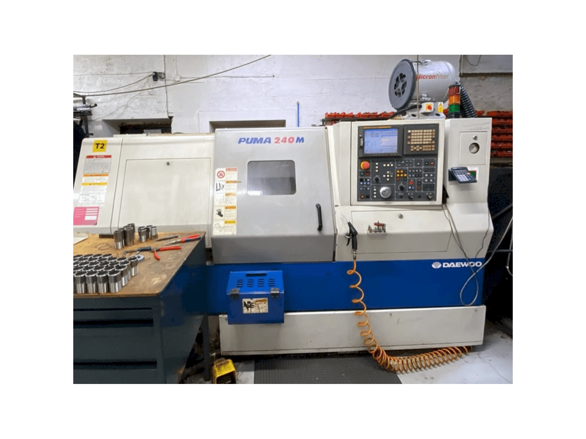 Vista Frontal da DAEWOO PUMA 240MB máquina