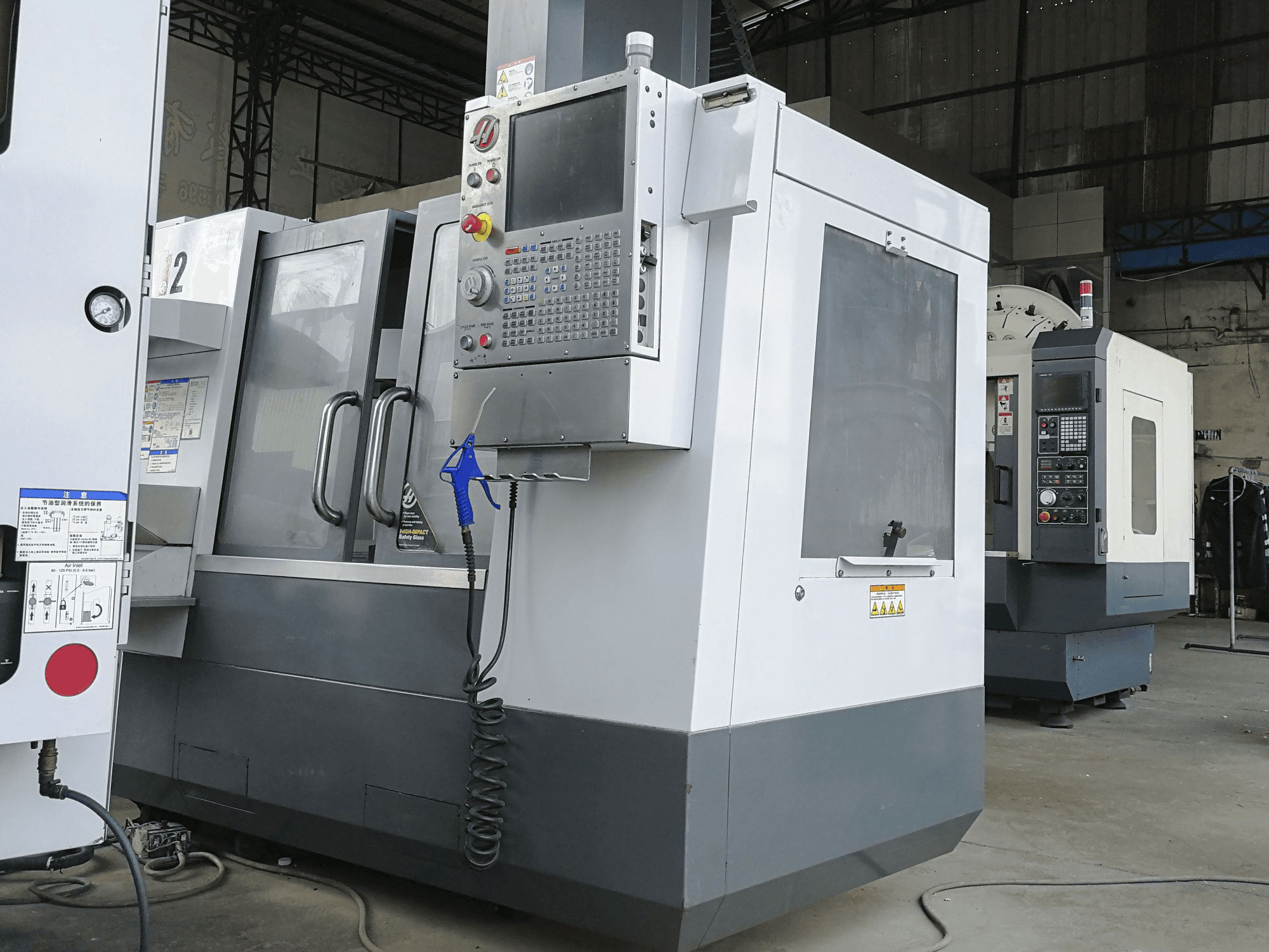 Vista Direita da HAAS VF-2 máquina