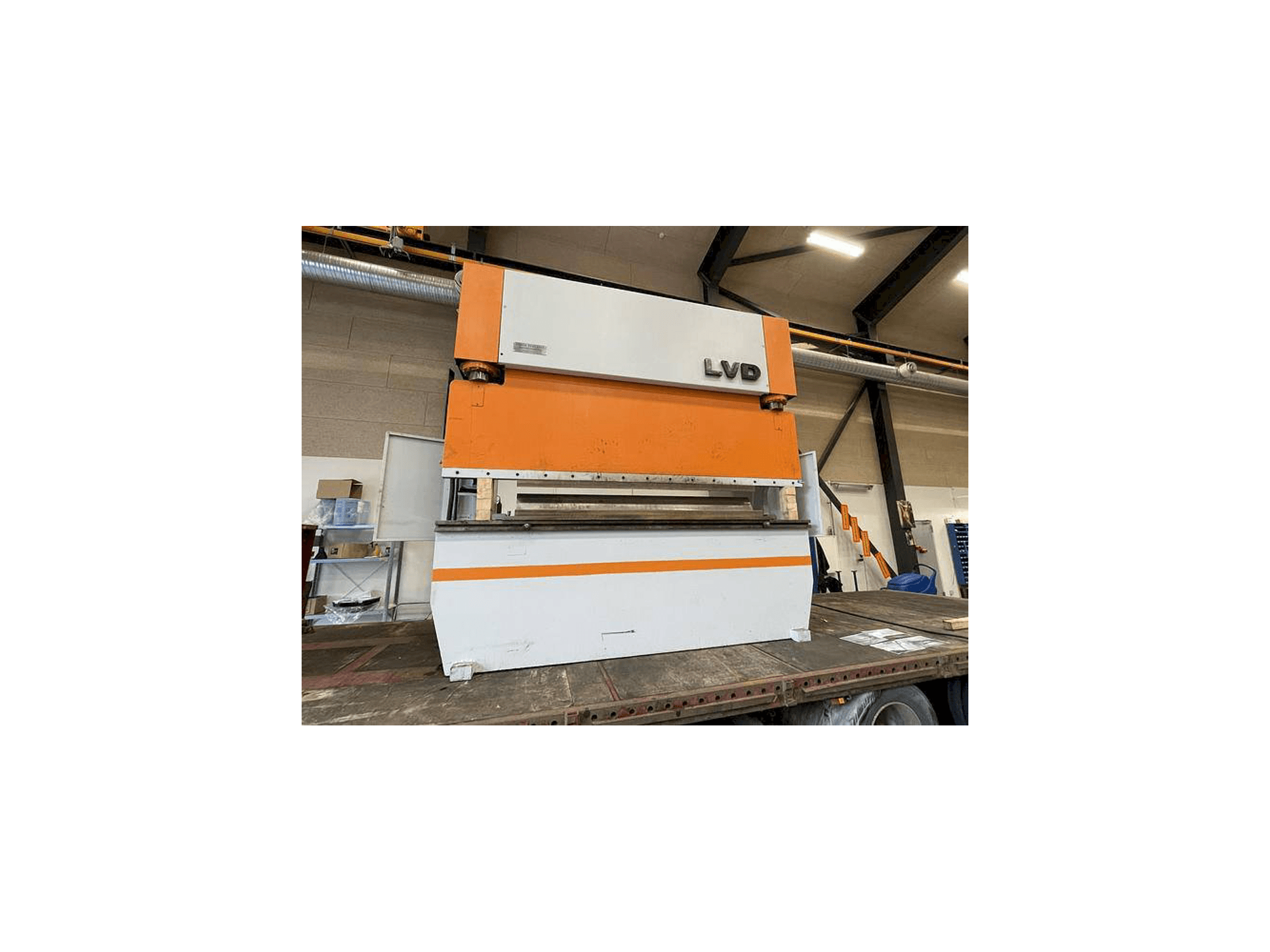 Vista Frontal da LVD PP 100 máquina