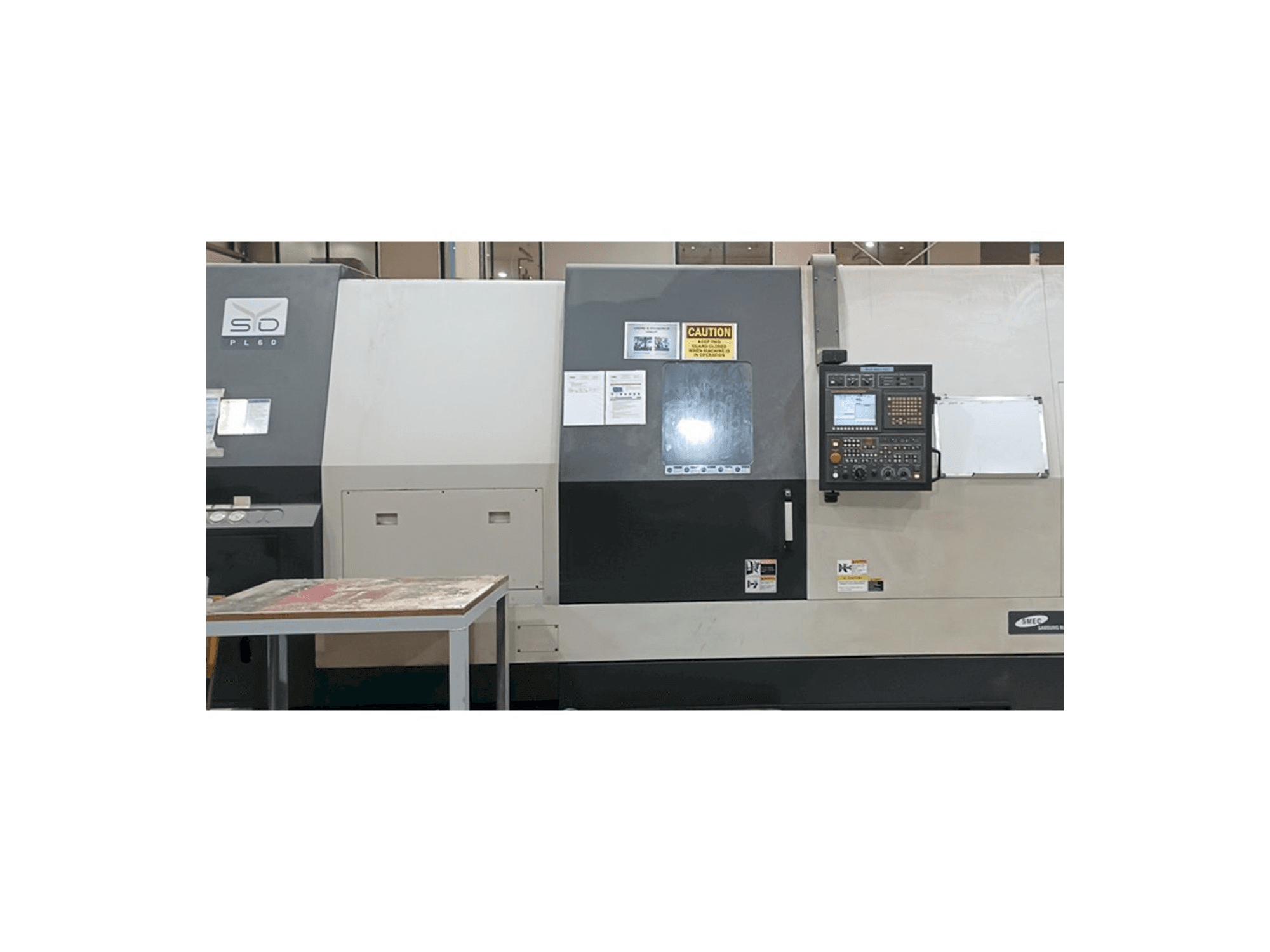 Vista Frontal da Samsung PL60 máquina