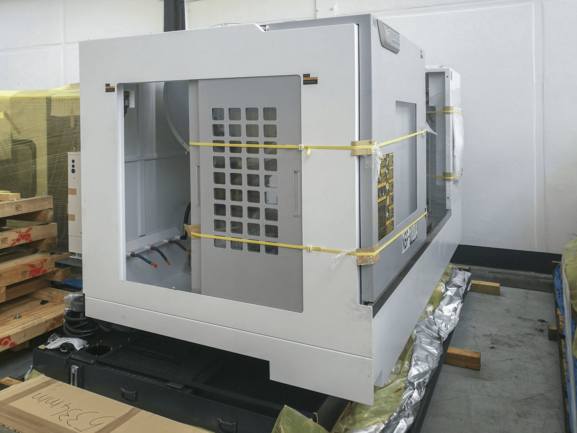 Vista Esquerda da Feeler NBP-1000A máquina