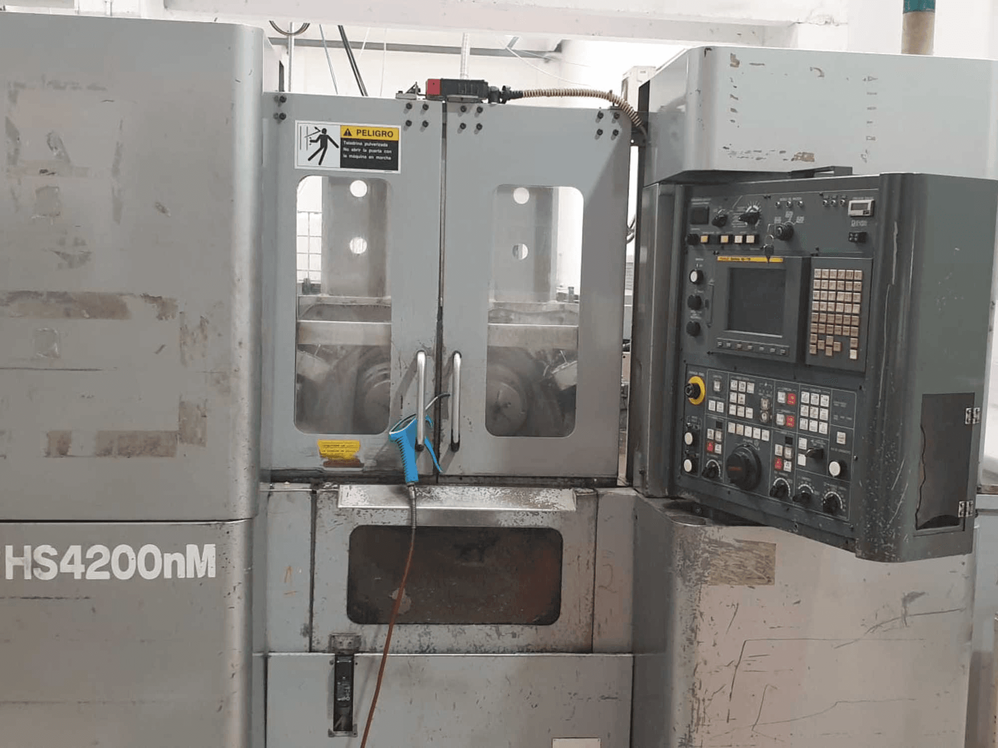 Vista Frontal da KITAKO HS4200NM máquina