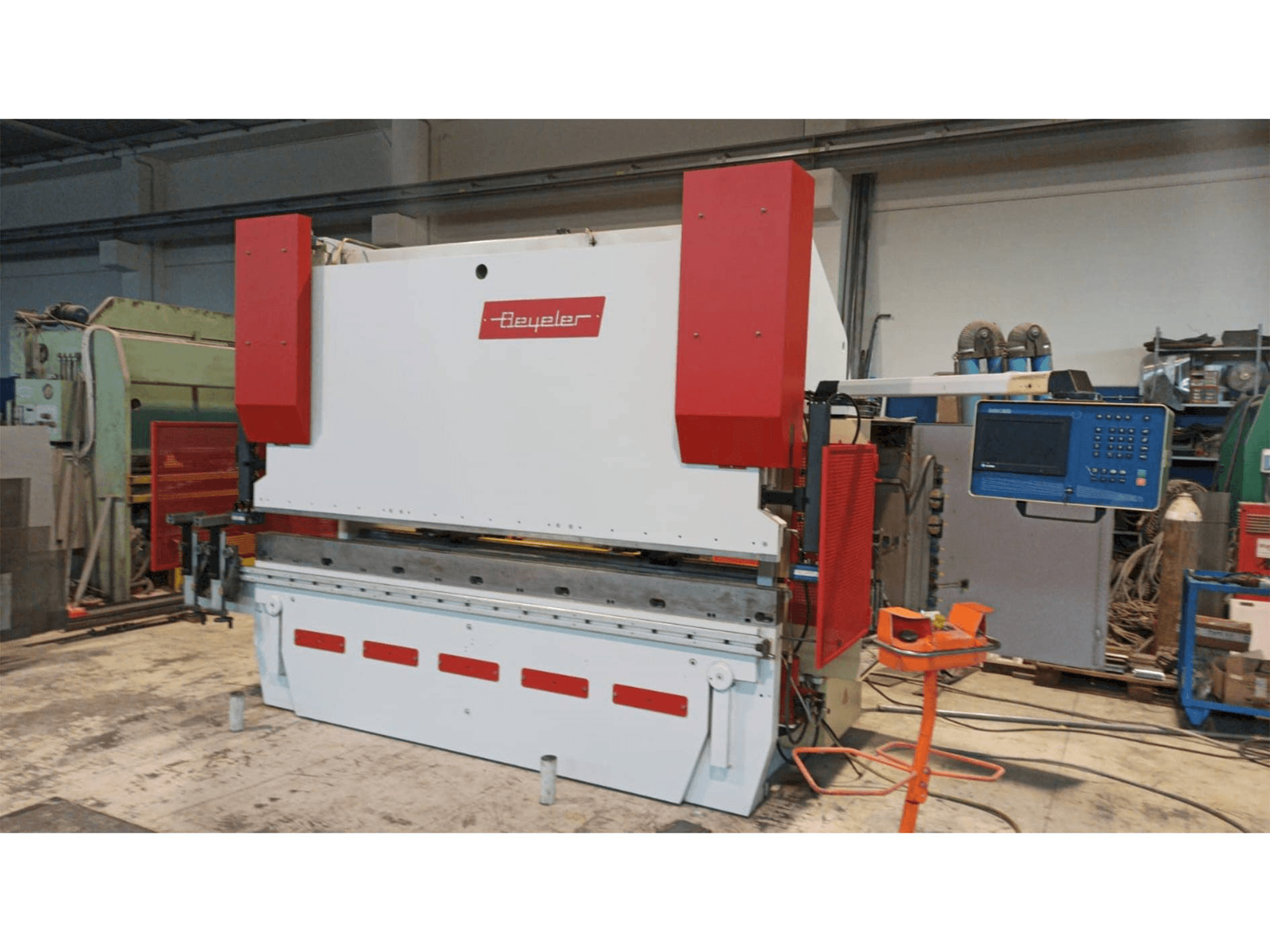 Vista Frontal da BEYELER PR8 máquina