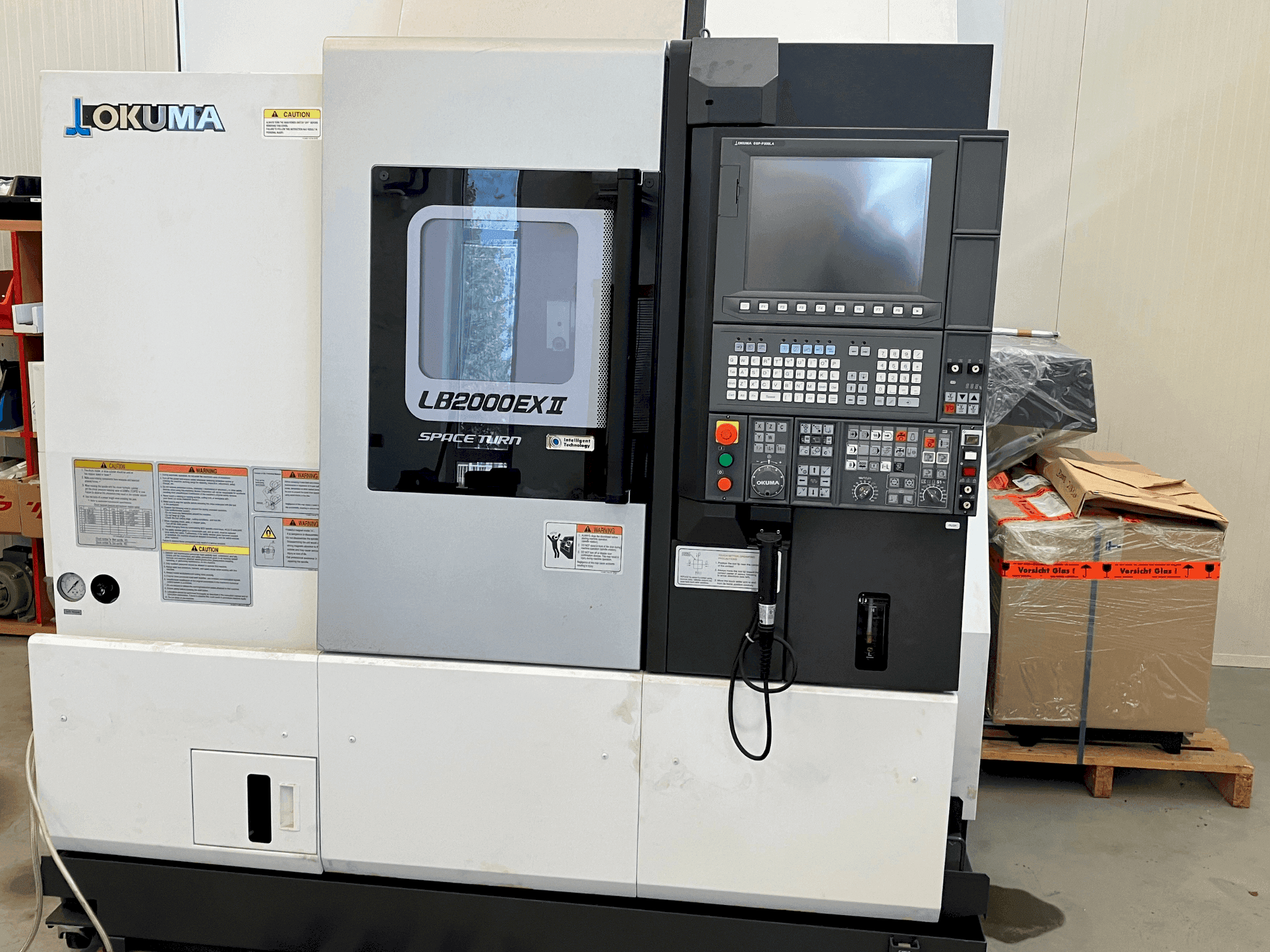 Vista Frontal da Okuma LB2000 EX II (2018) máquina