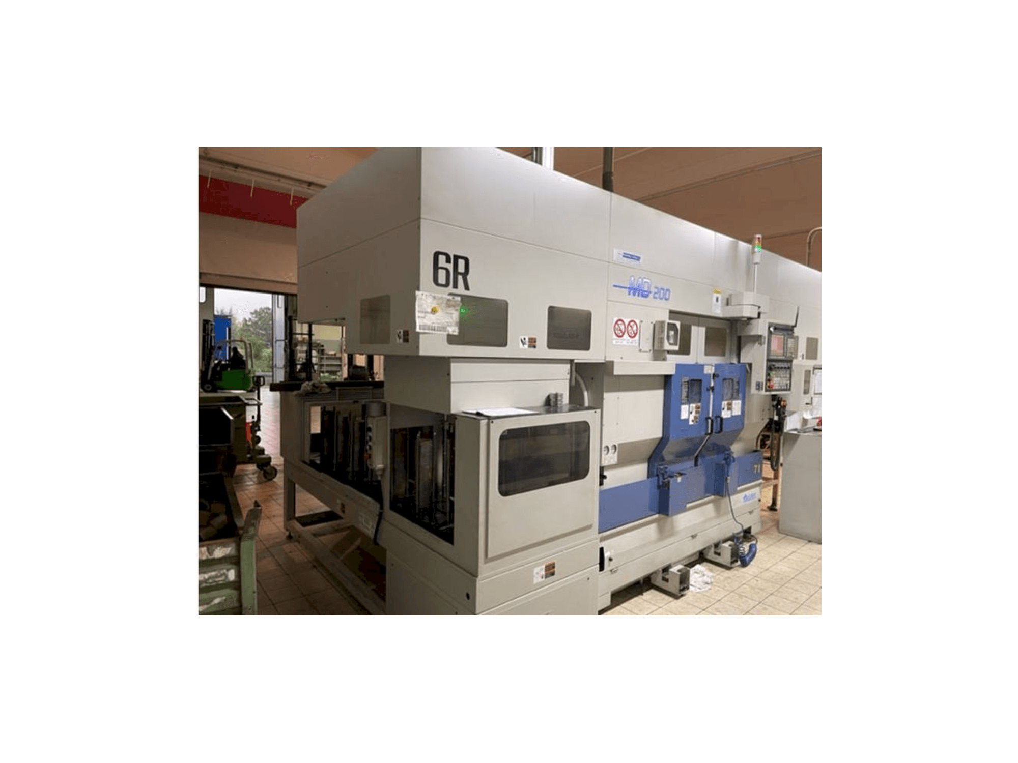 Vista Frontal da Muratec MD 200 máquina