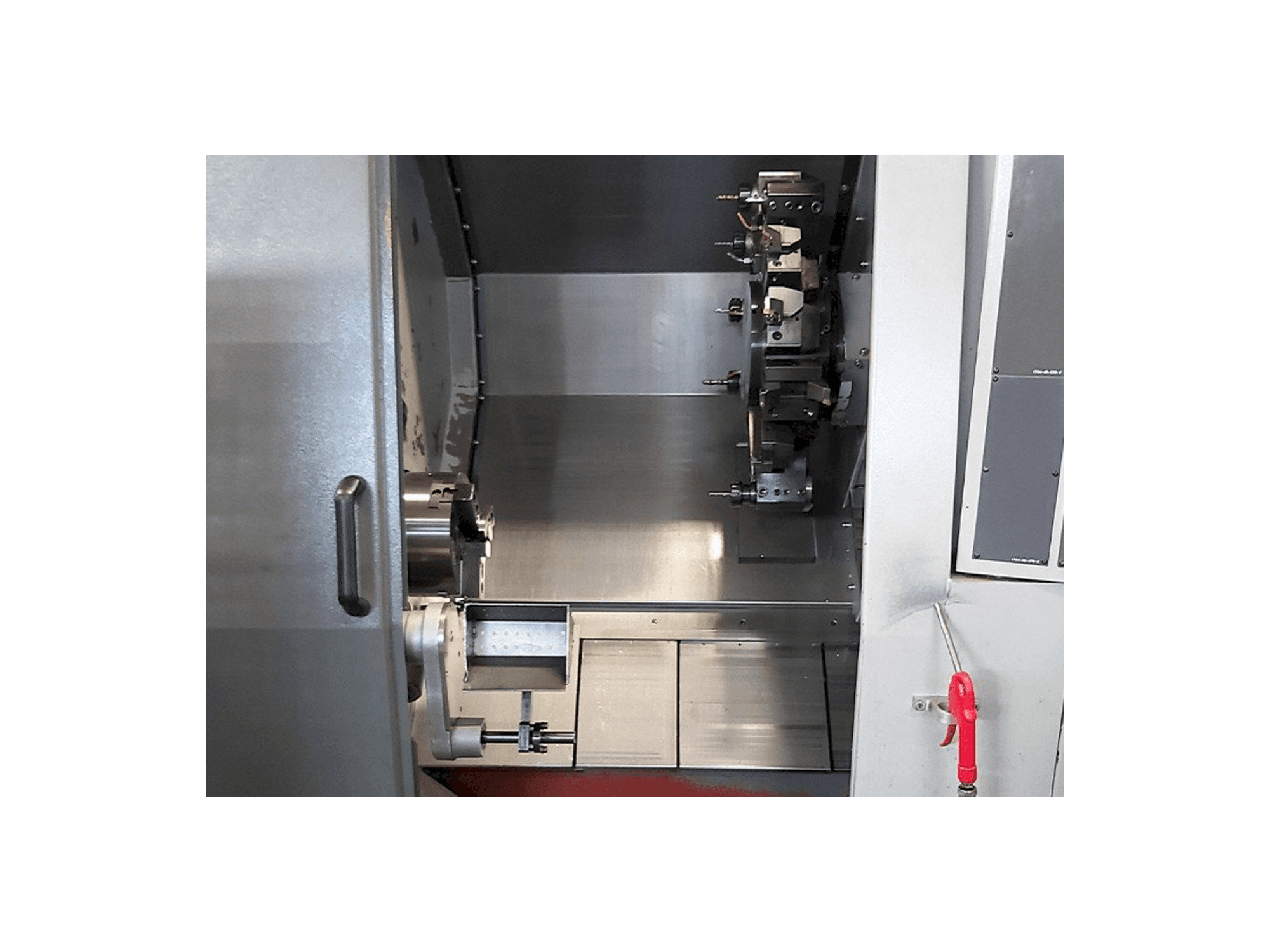 Vista Frontal da Hyundai Kia SKT210SY máquina