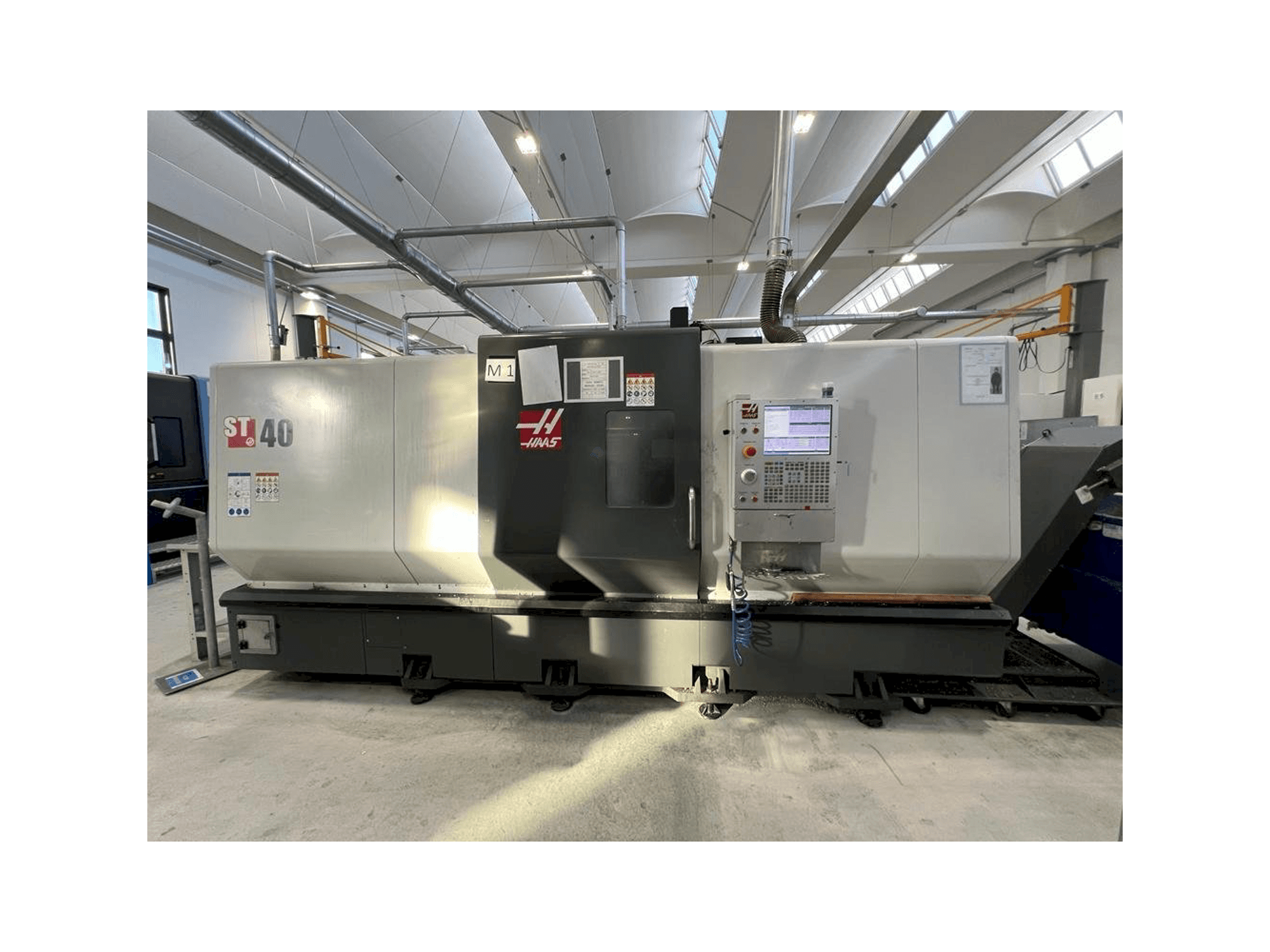 Vista Frontal da HAAS ST-40 máquina