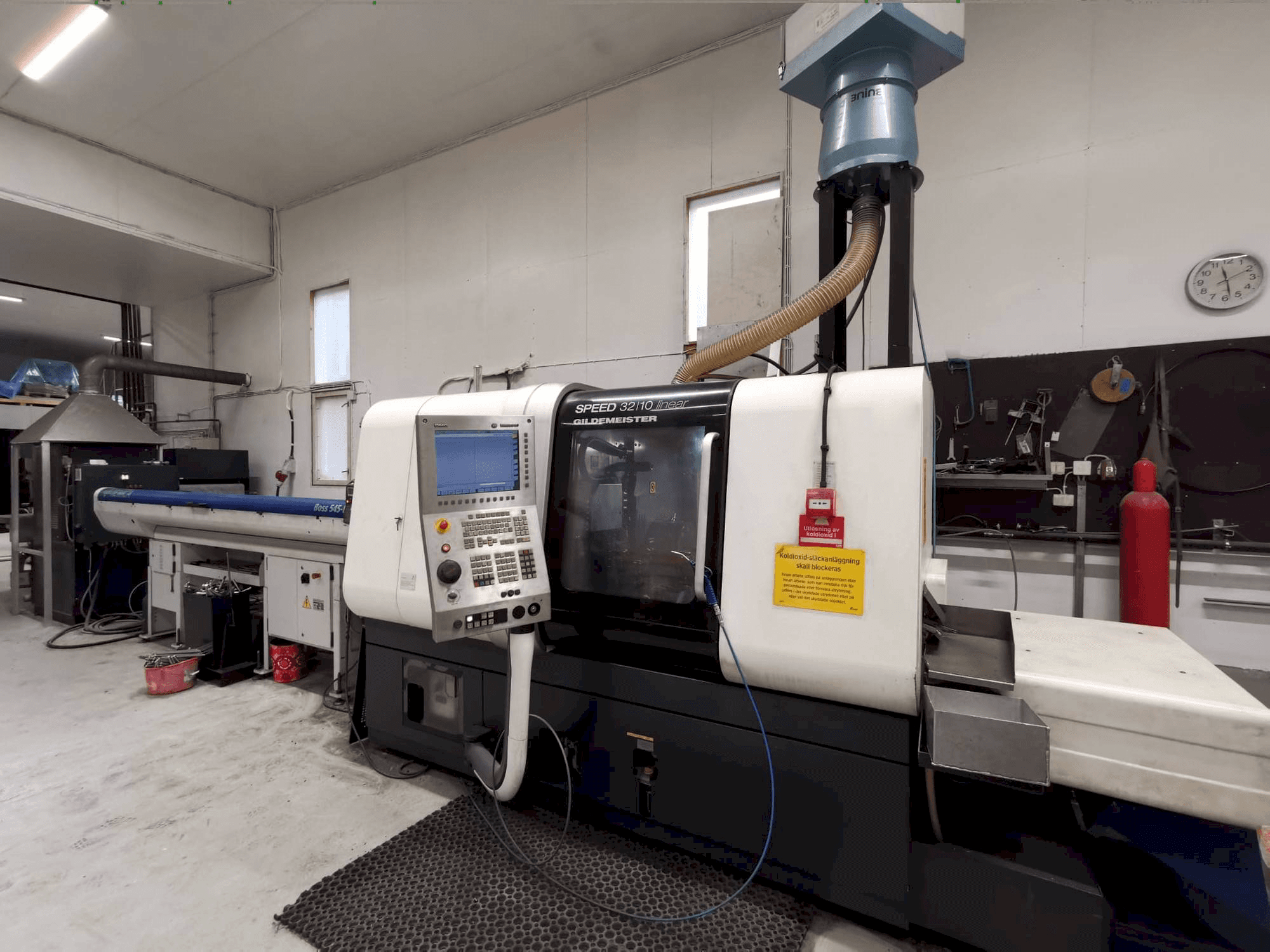 Vista Frontal da Gildemeister Speed 32-10 linear máquina