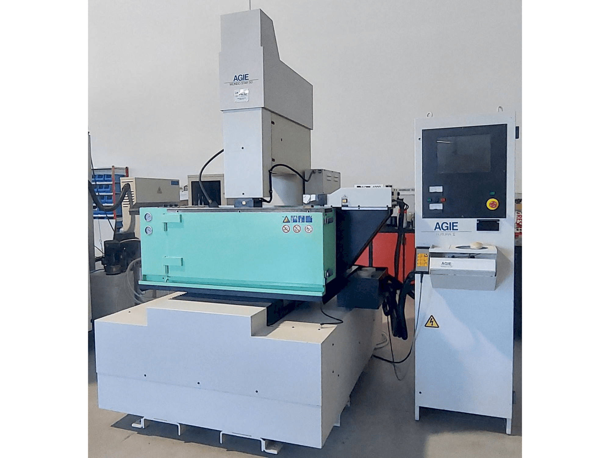 Vista Frontal da AGIE MONDO STAR 50 máquina