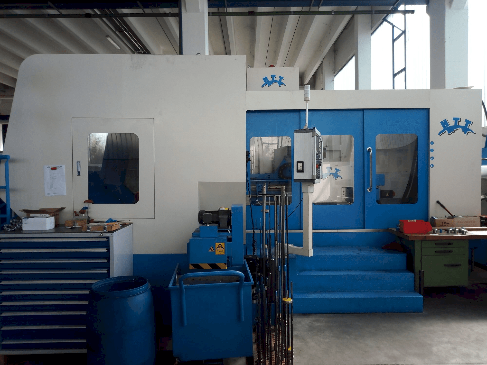 Vista Frontal da HTT KBR6-1008 máquina