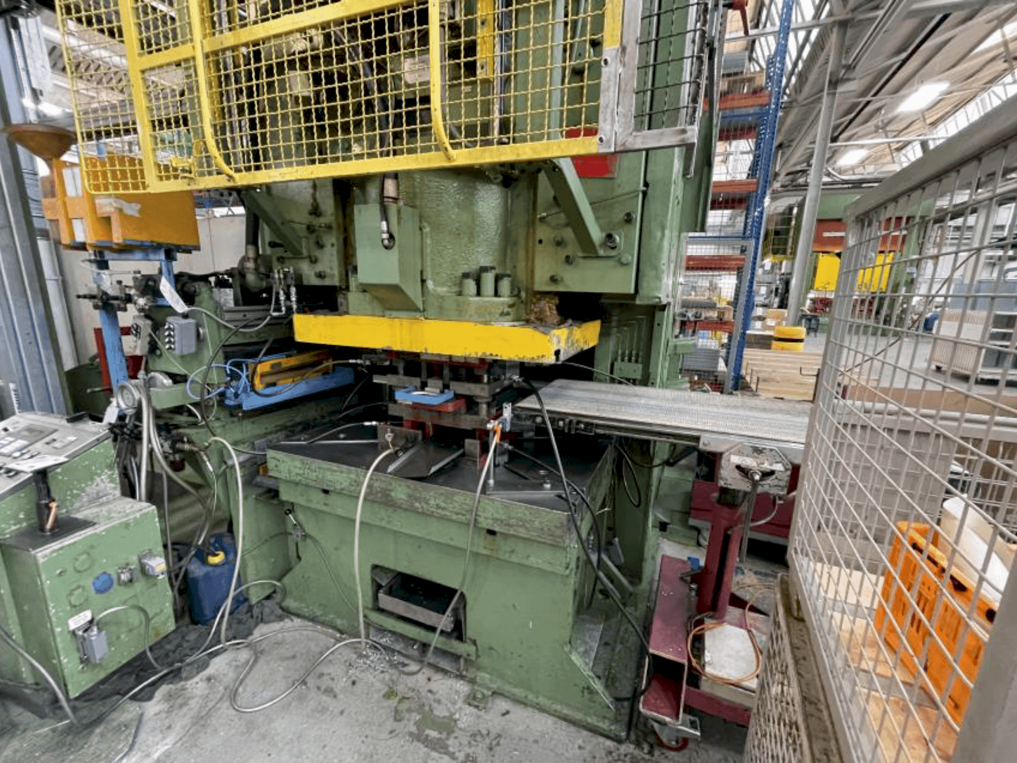 Vista Frontal da ERFURT PEEX 2 315/1400x880/20-160 máquina