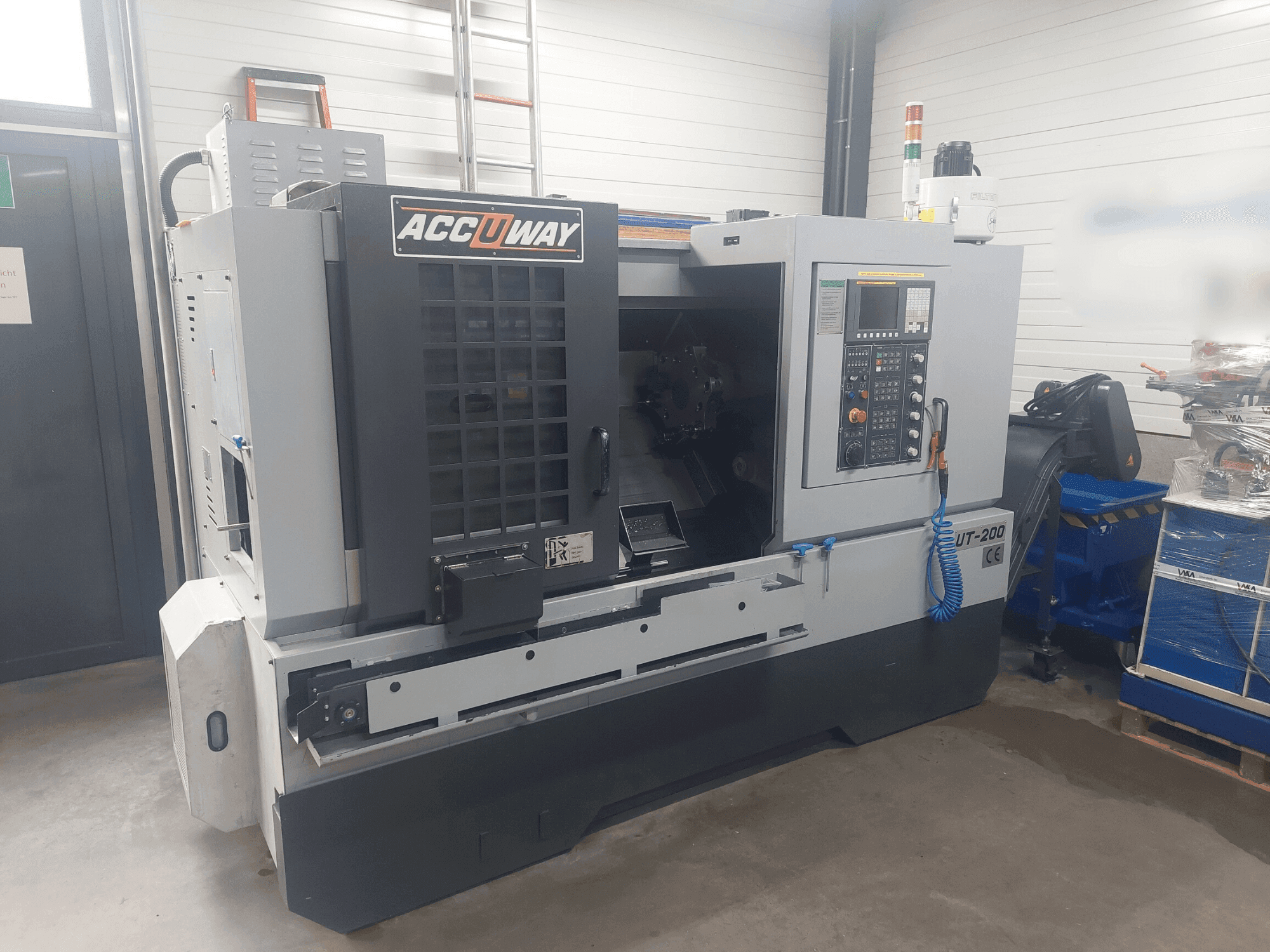 Vista Frontal da ACCUWAY UT-200 máquina