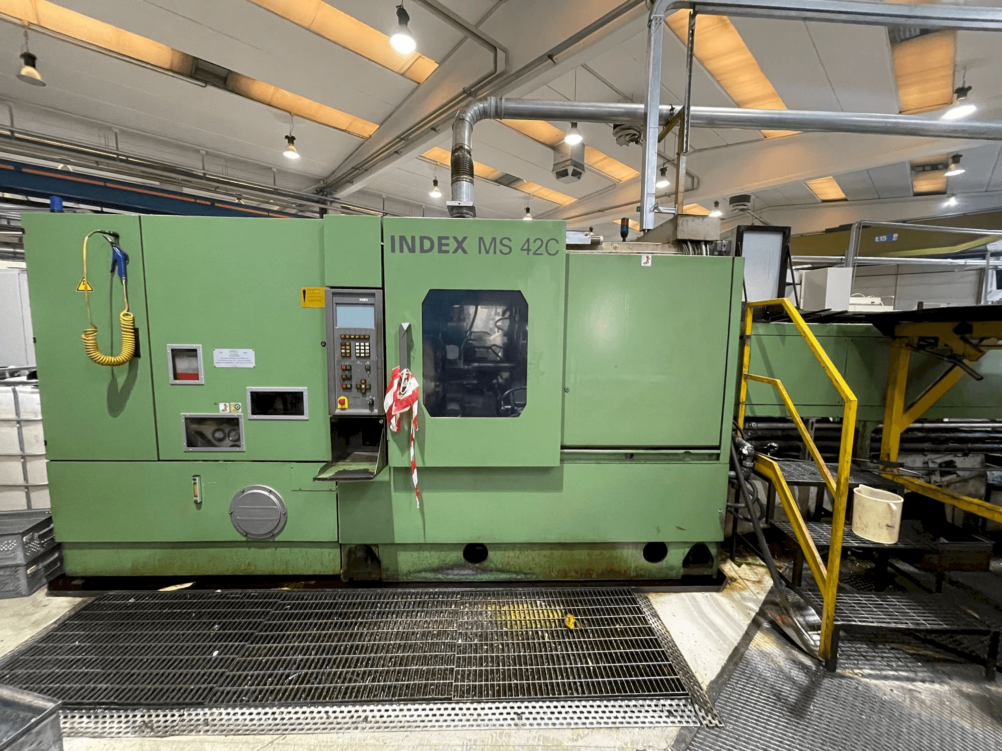 Vista Frontal da Index MS 42C máquina