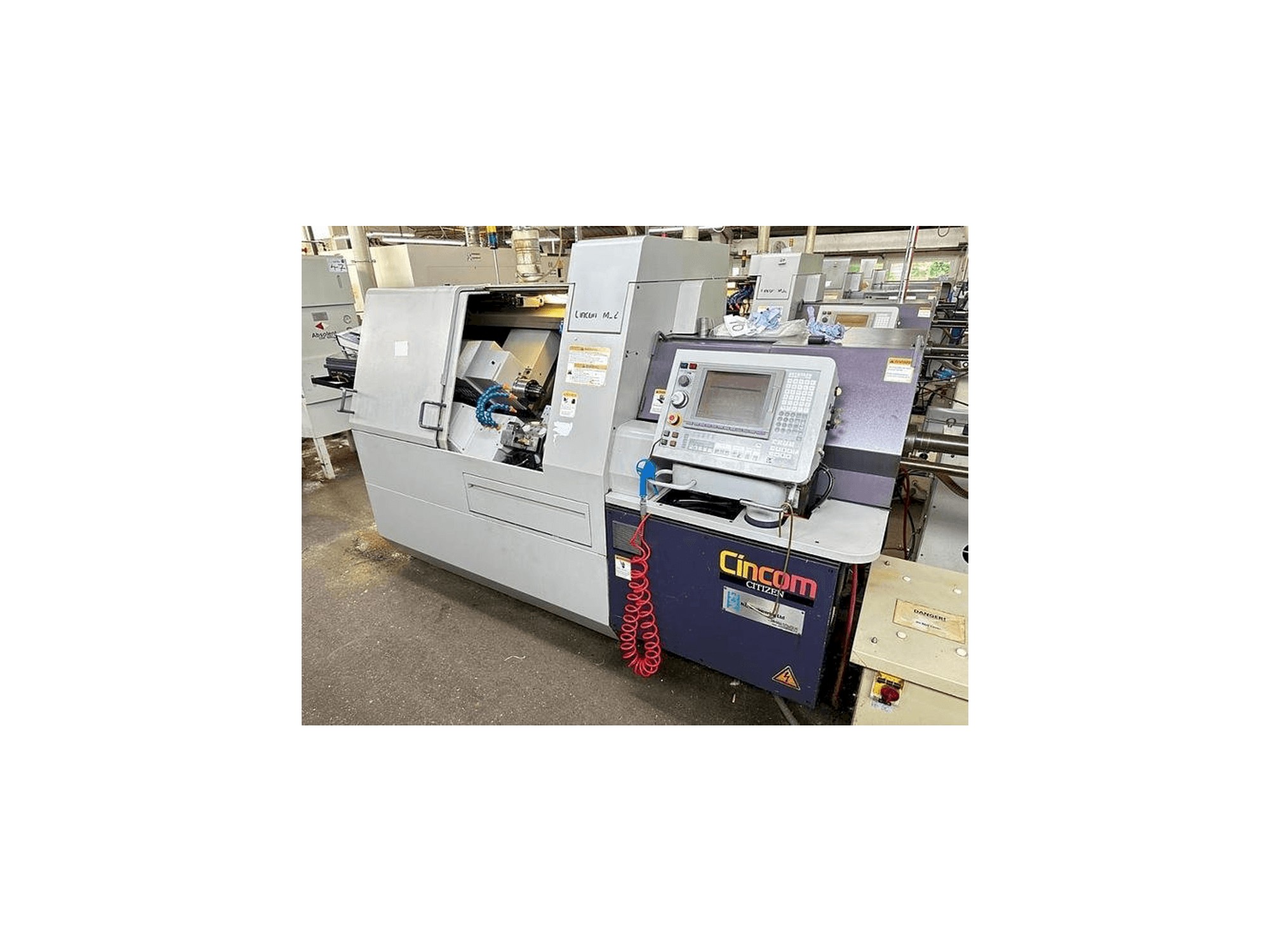 Vista Frontal da Citizen M32 III máquina