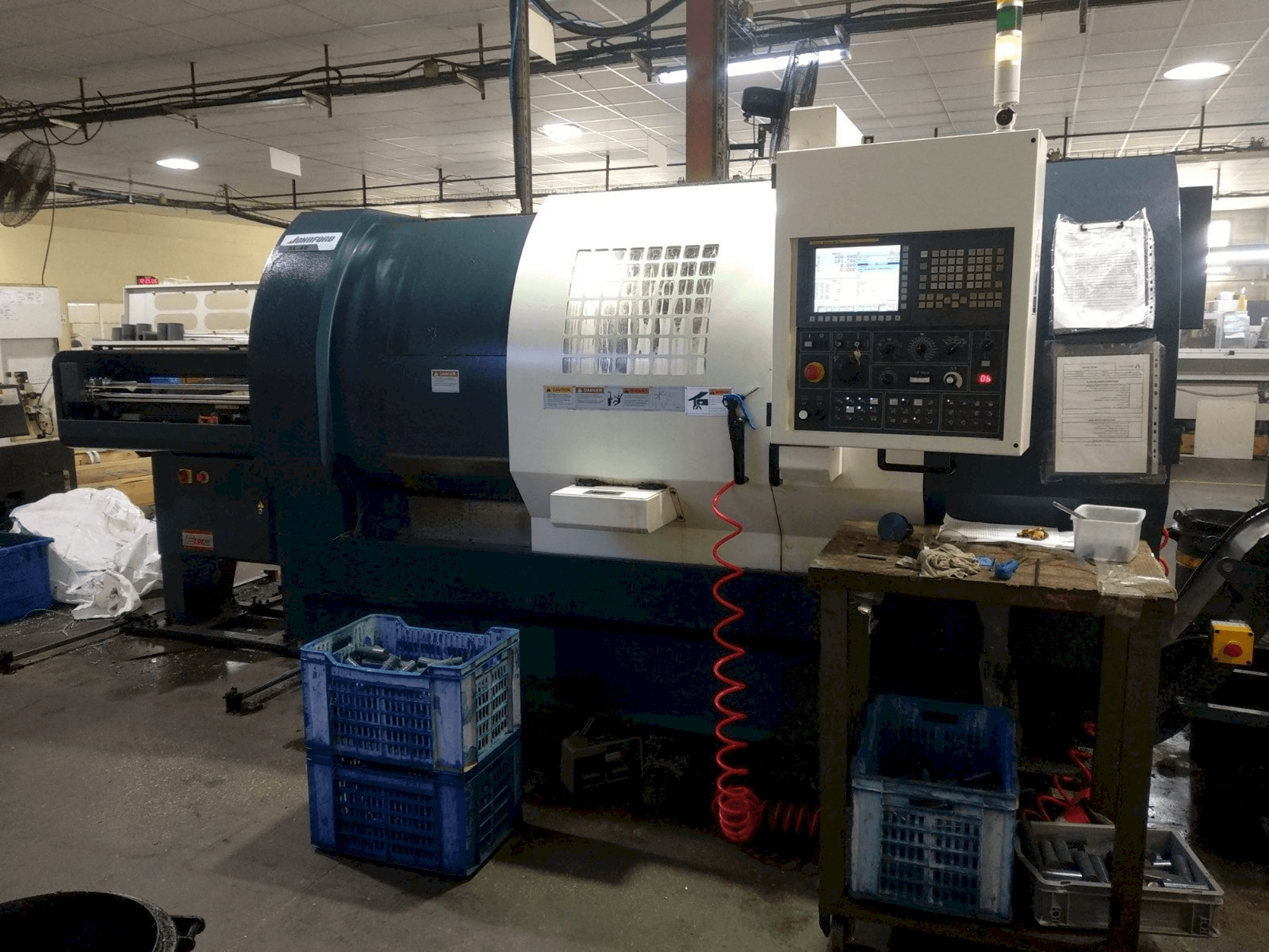 Vista Frontal da Johnford SL-40 máquina