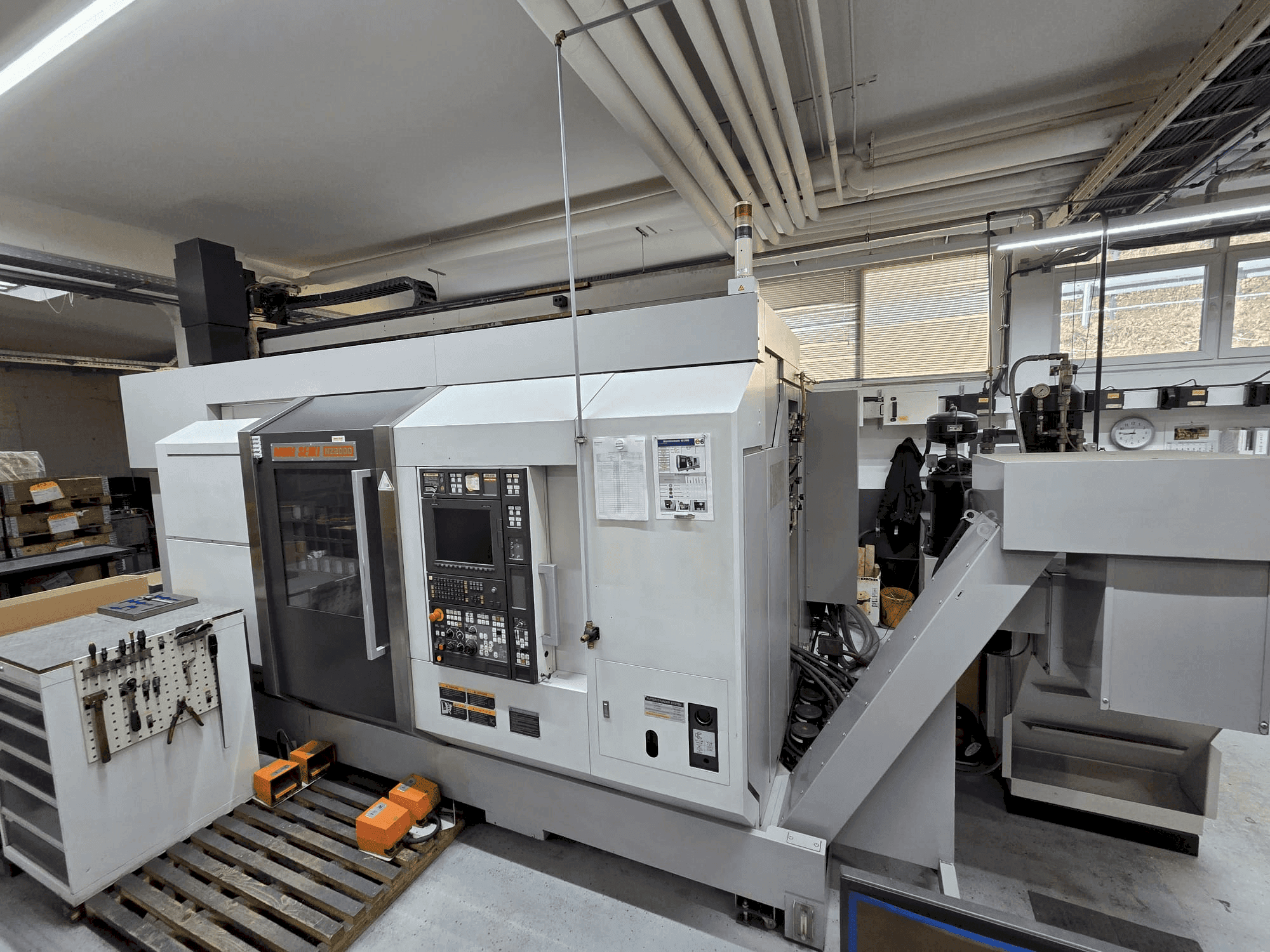 Vista Frontal da DMG Seiki NZ2000 máquina