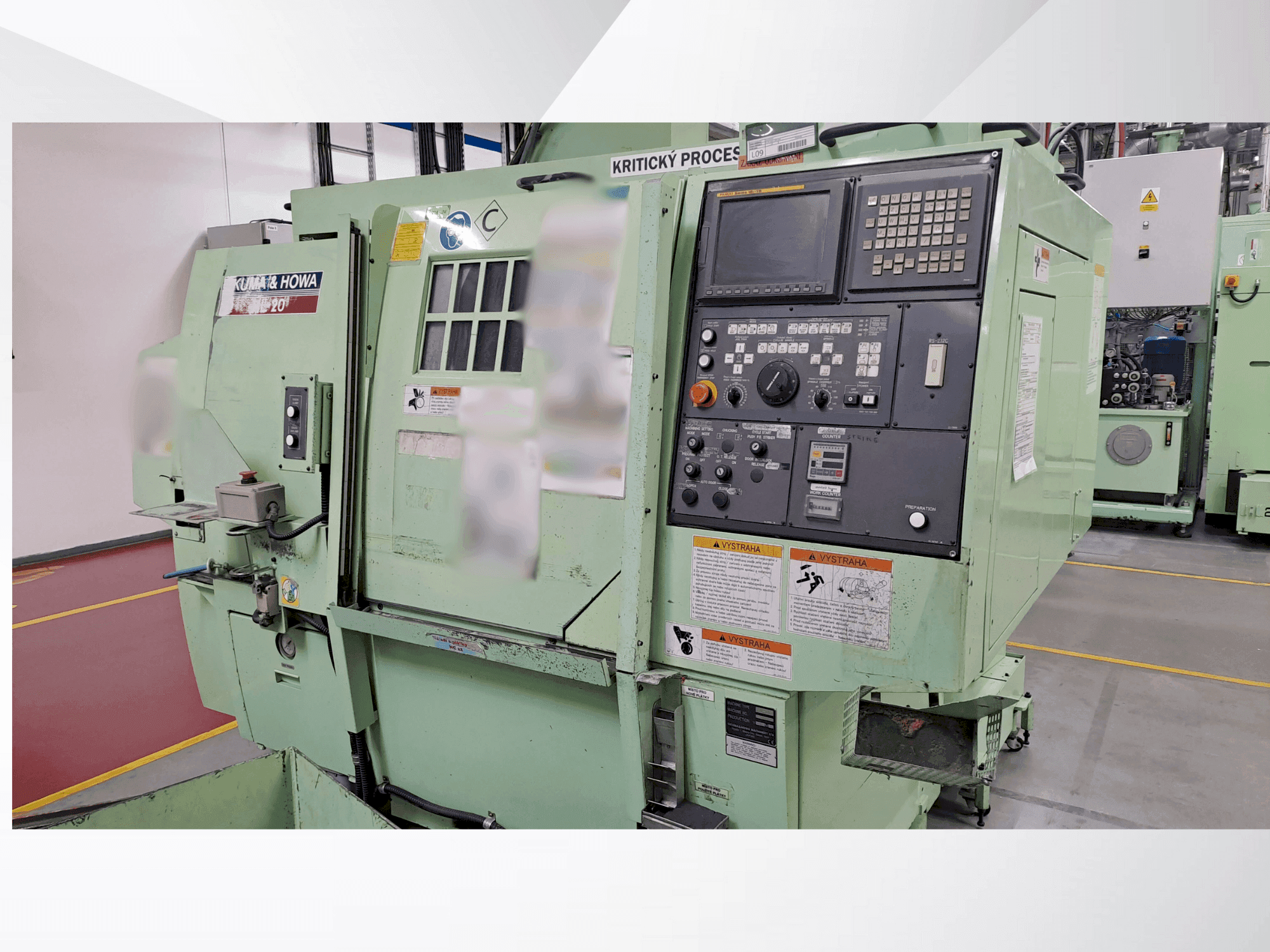 Vista Frontal da OKUMA & HOWA HL-20 máquina