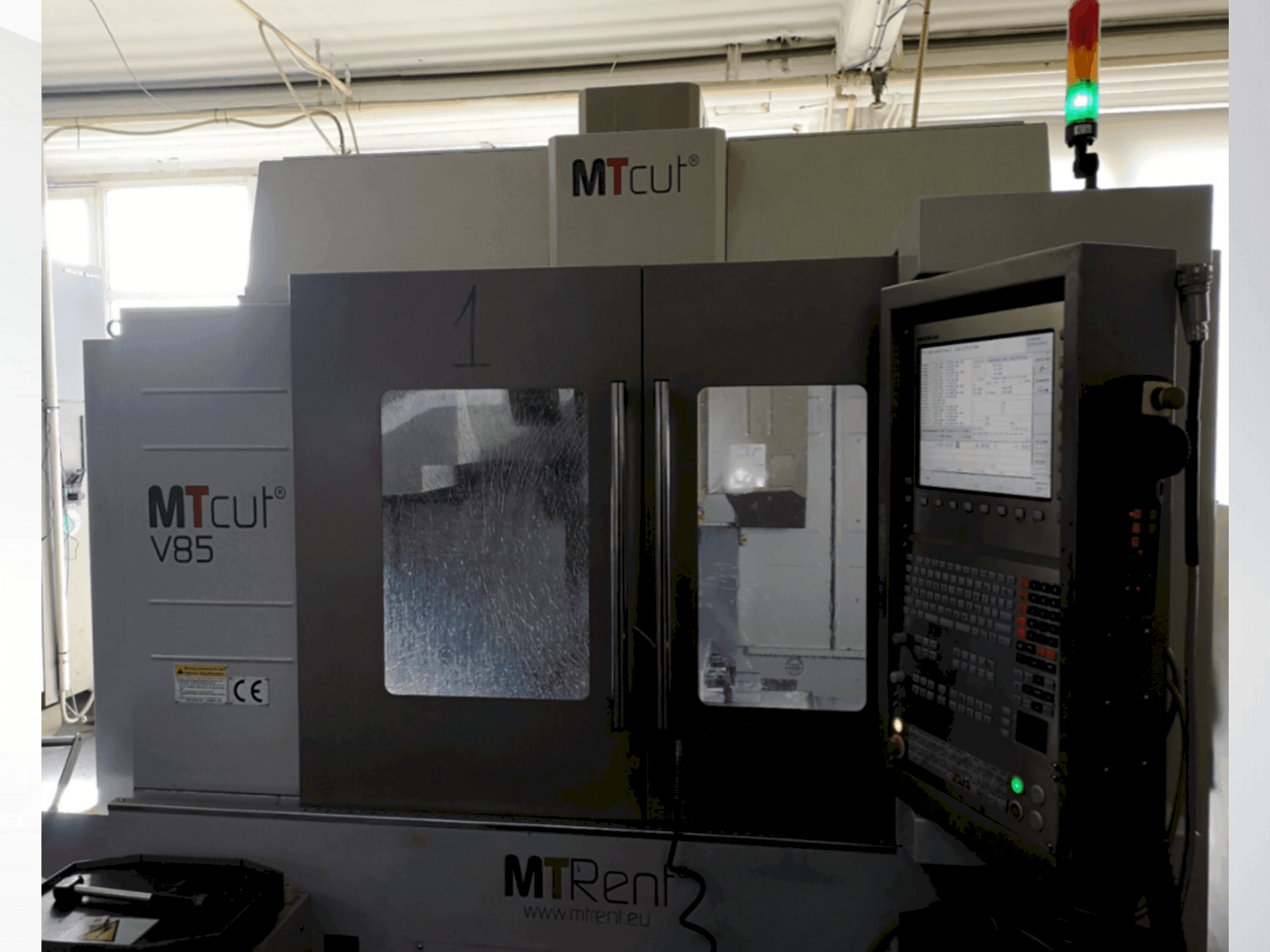 Vista Frontal da MTcut V85 máquina