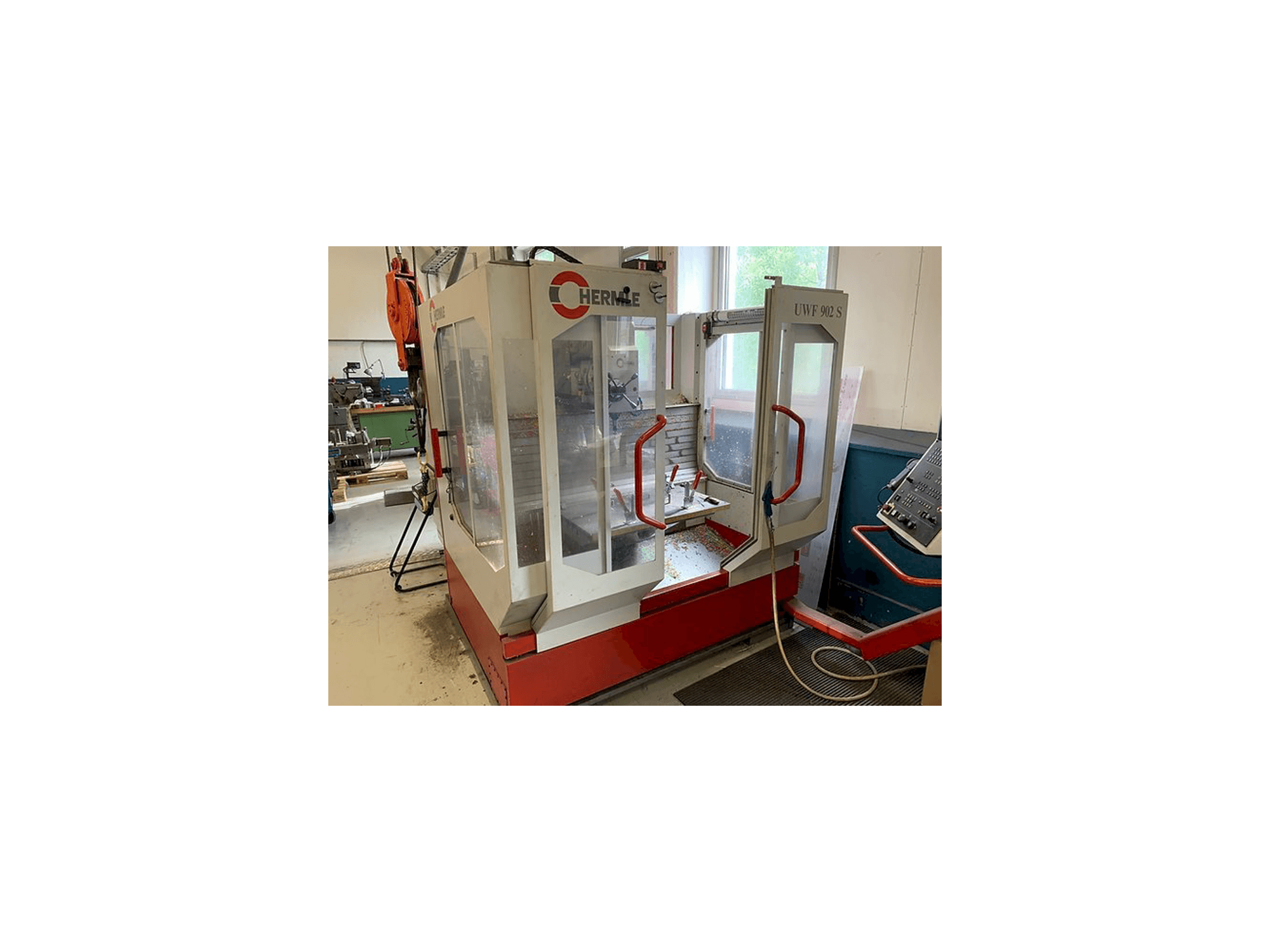 Vista Frontal da HERMLE UWF 902 S máquina