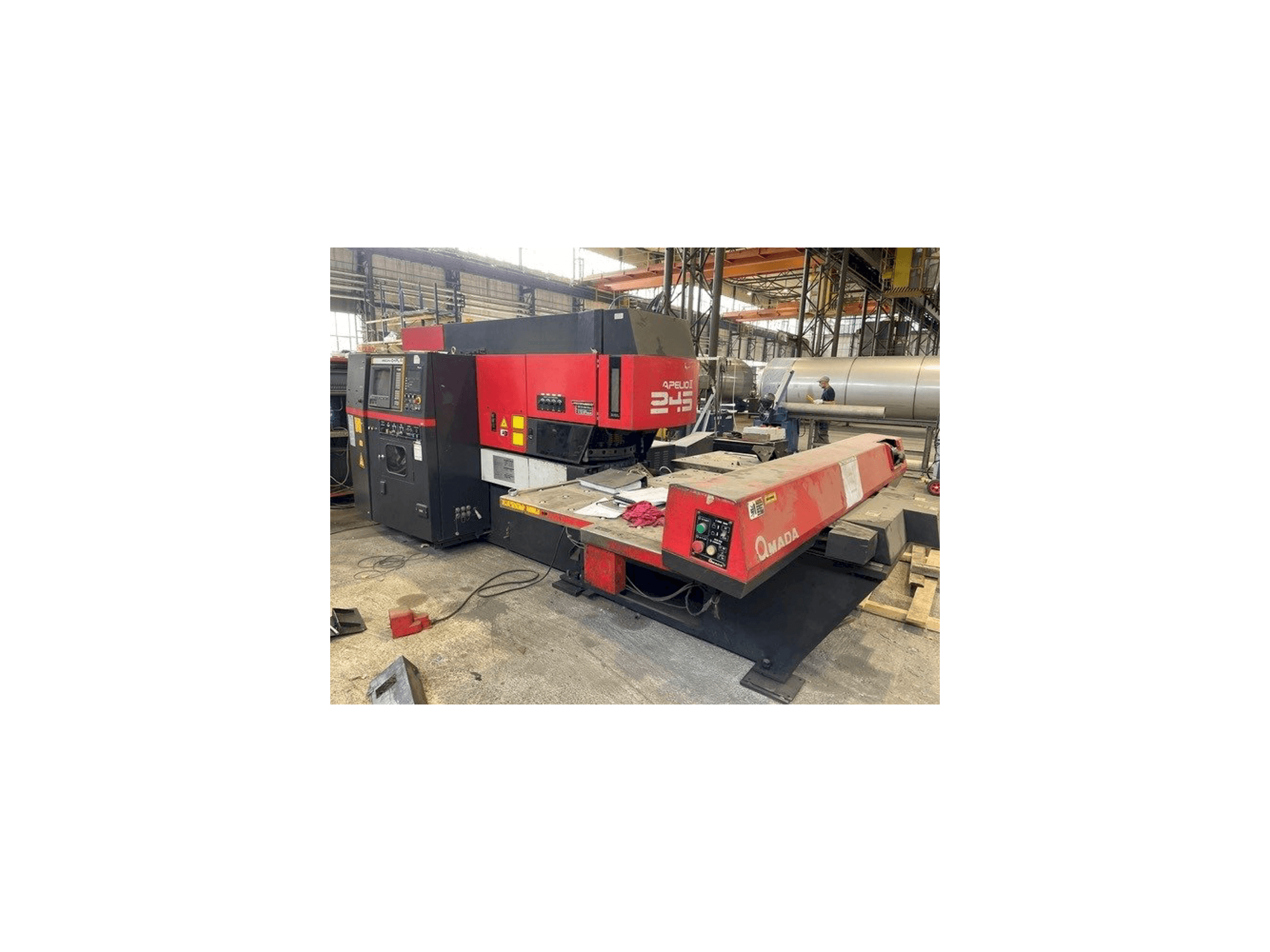 Vista Frontal da AMADA Apelio II 245 máquina