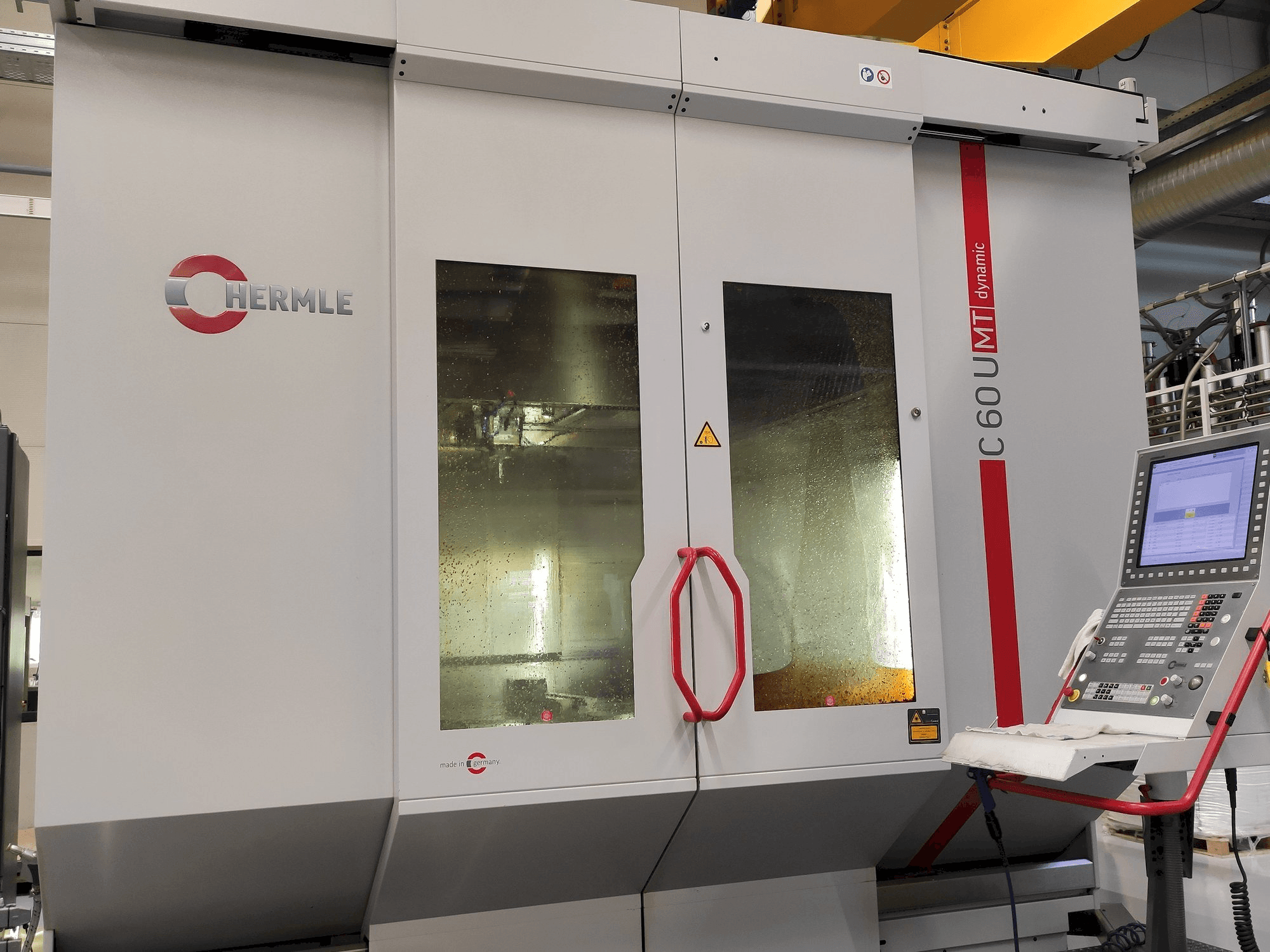 Vista Frontal da HERMLE C 60 U MT máquina