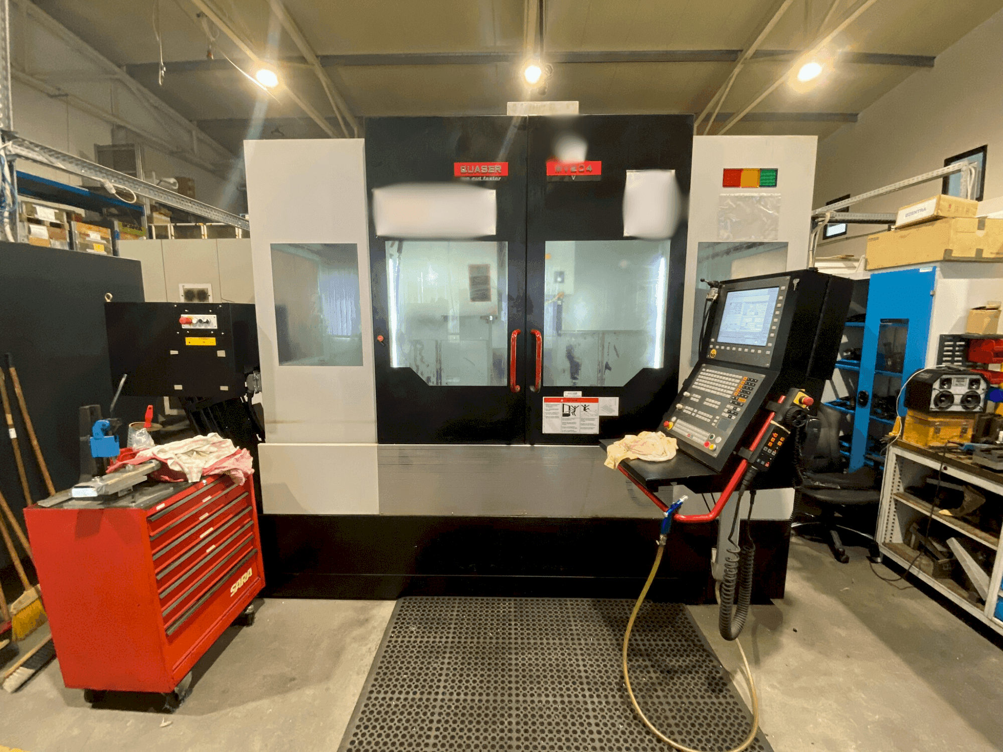 Vista Frontal da Quaser MV204 máquina