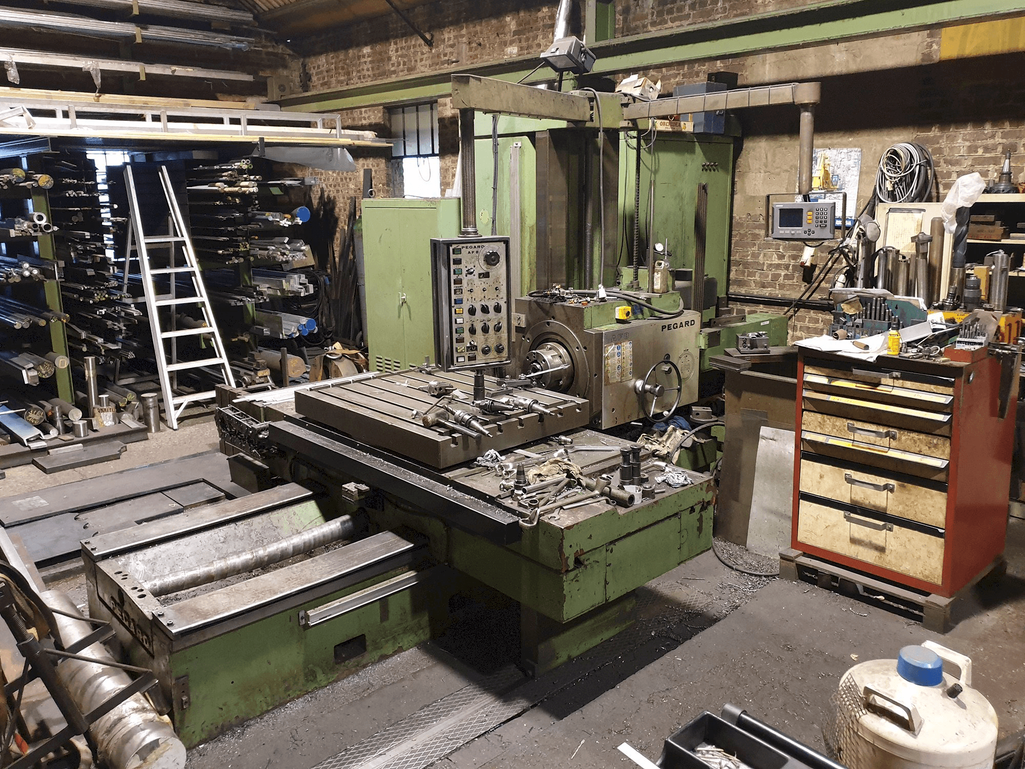 Vista Frontal da PEGARD AF 8 máquina