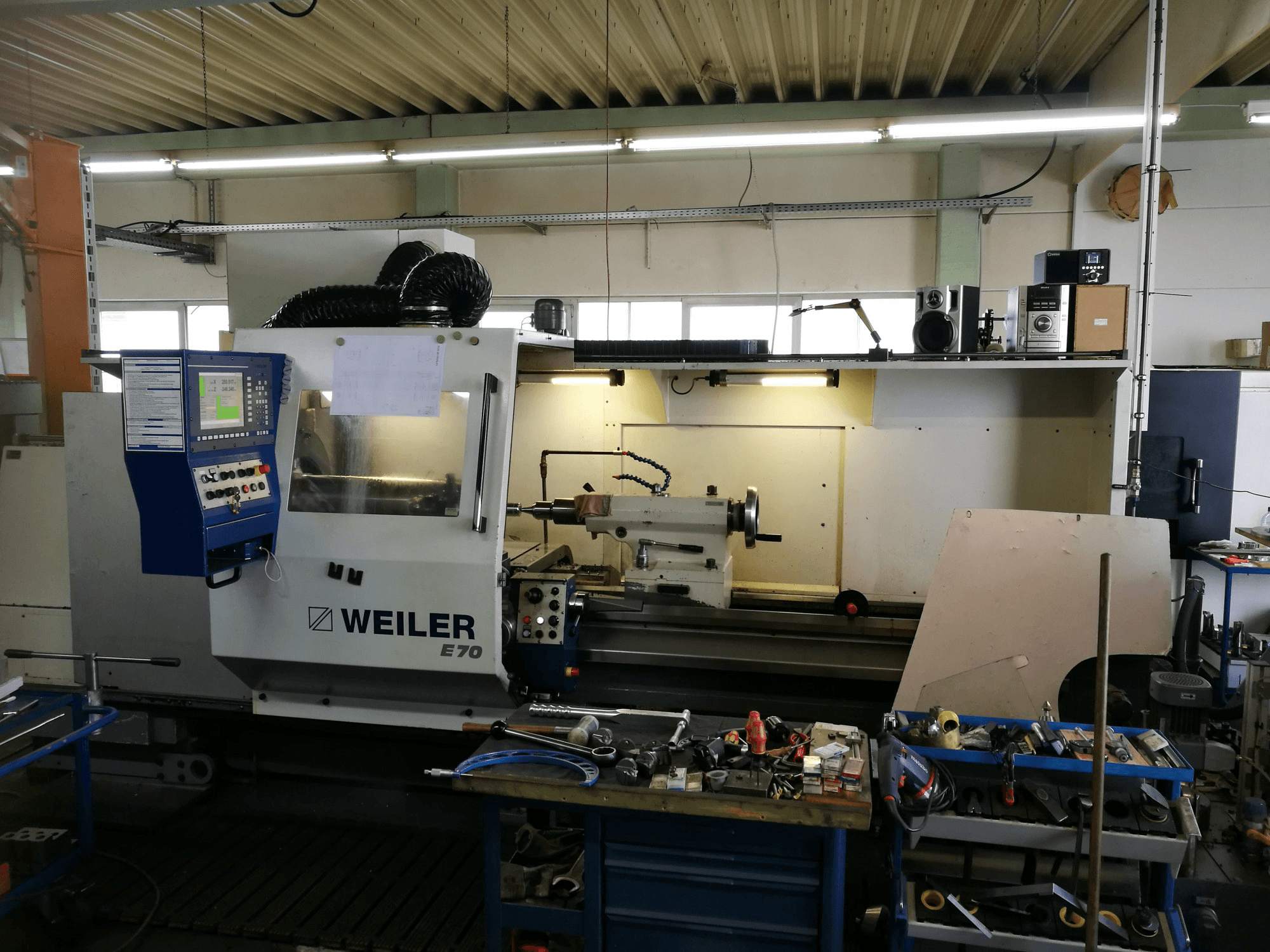 Vista Frontal da Weiler E70/3000 máquina