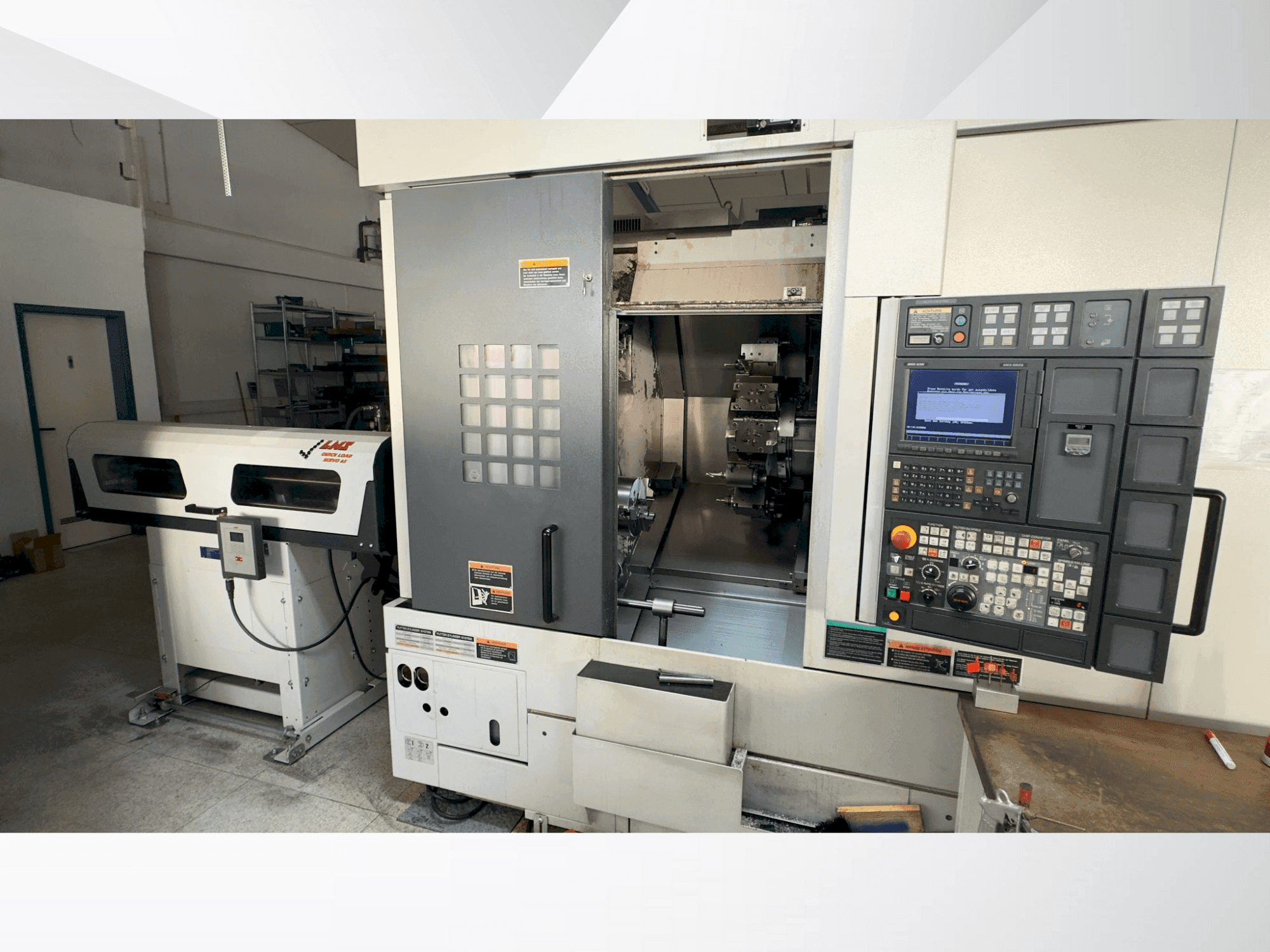 Vista Frontal da MORI SEIKI NL 2000 SY /500 máquina
