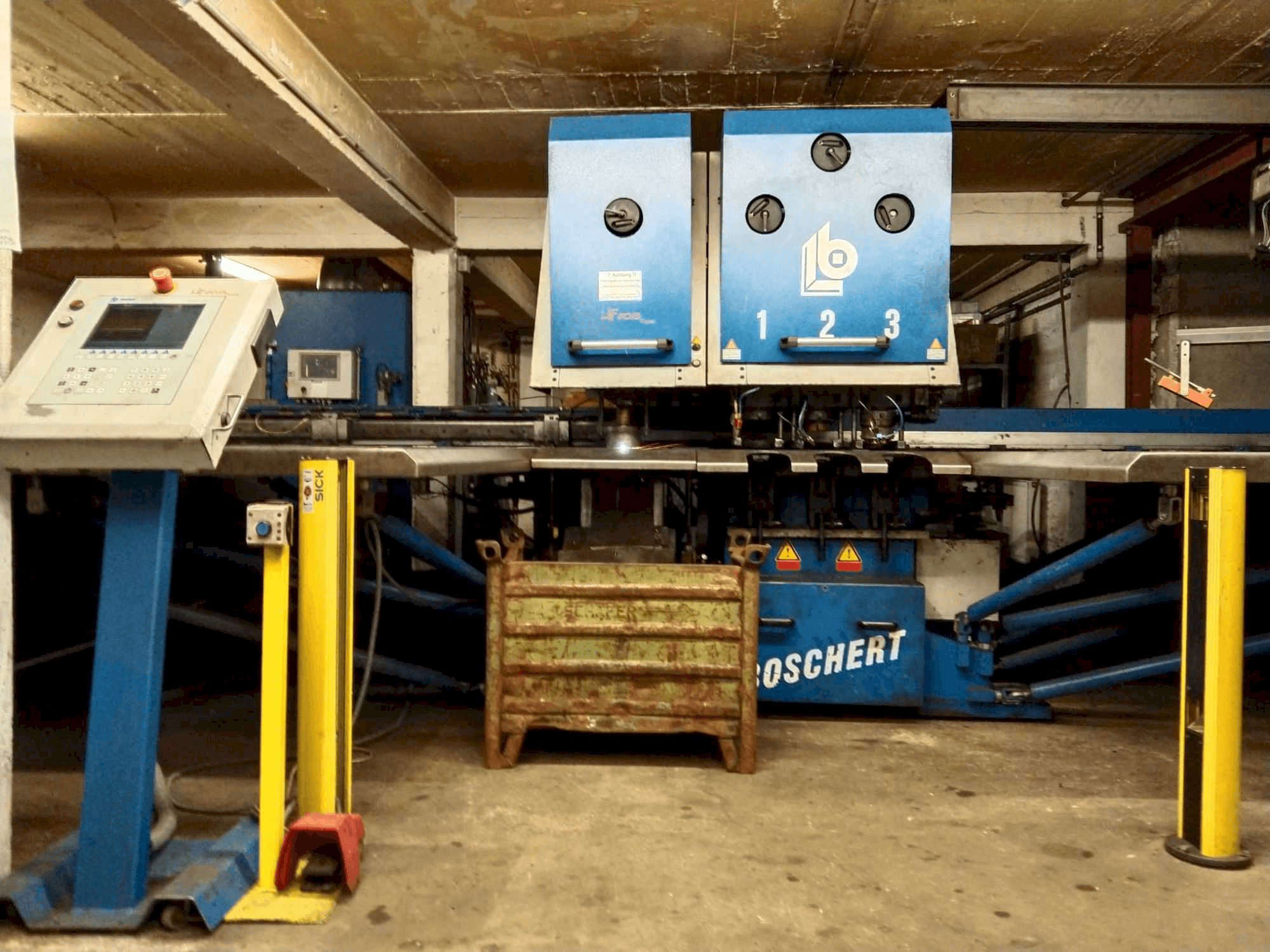 Vista Frontal da Boschert Tri Combicut plasma máquina