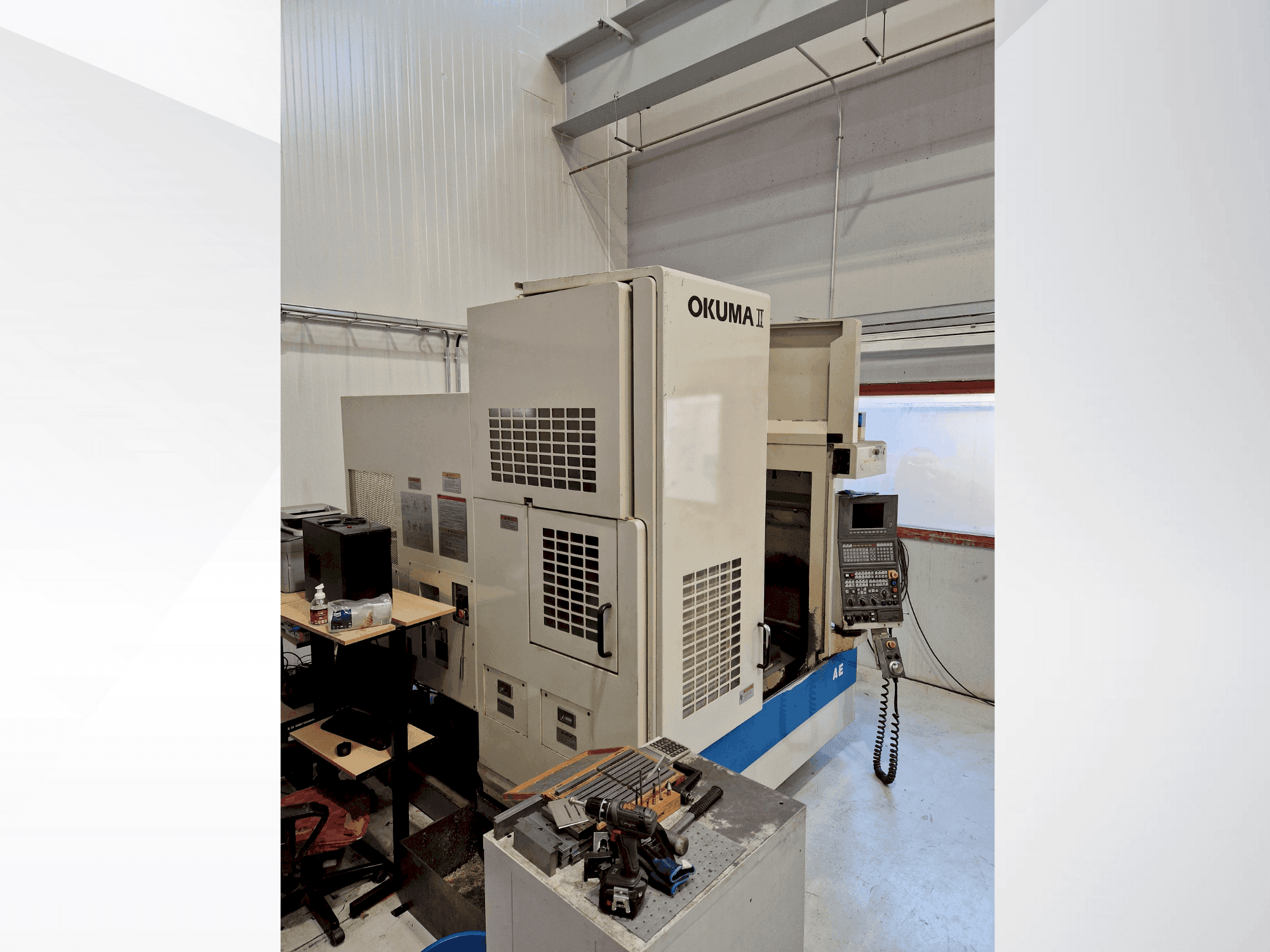 Vista Frontal da Okuma MX-45 VAE (1996) máquina