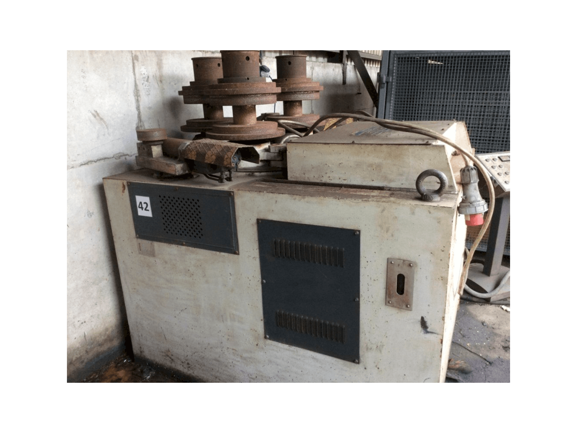 Vista Frontal da Sahinler HPK-120 máquina