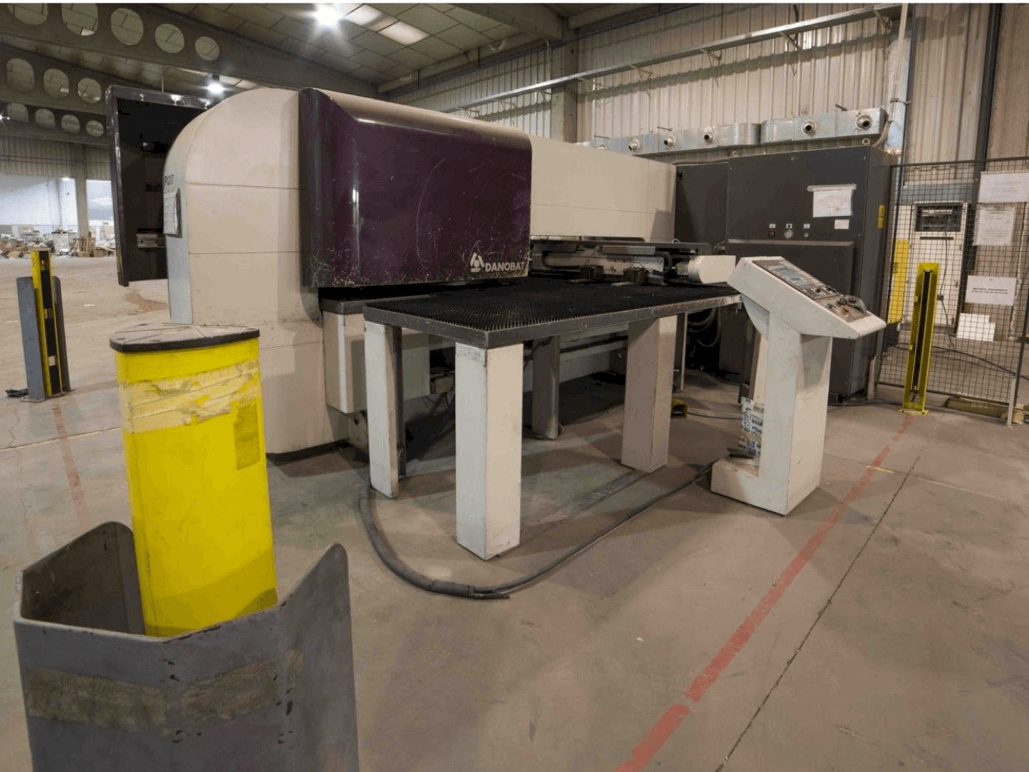 Vista Frontal da DANOBAT P1317 máquina