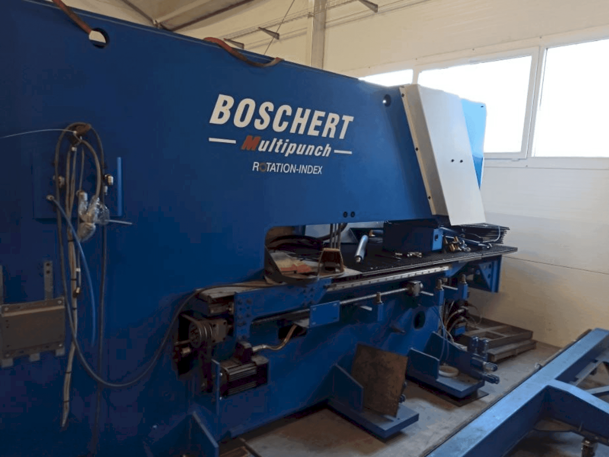 Vista Frontal da BOSCHERT MULTIPUNCH 1250 máquina