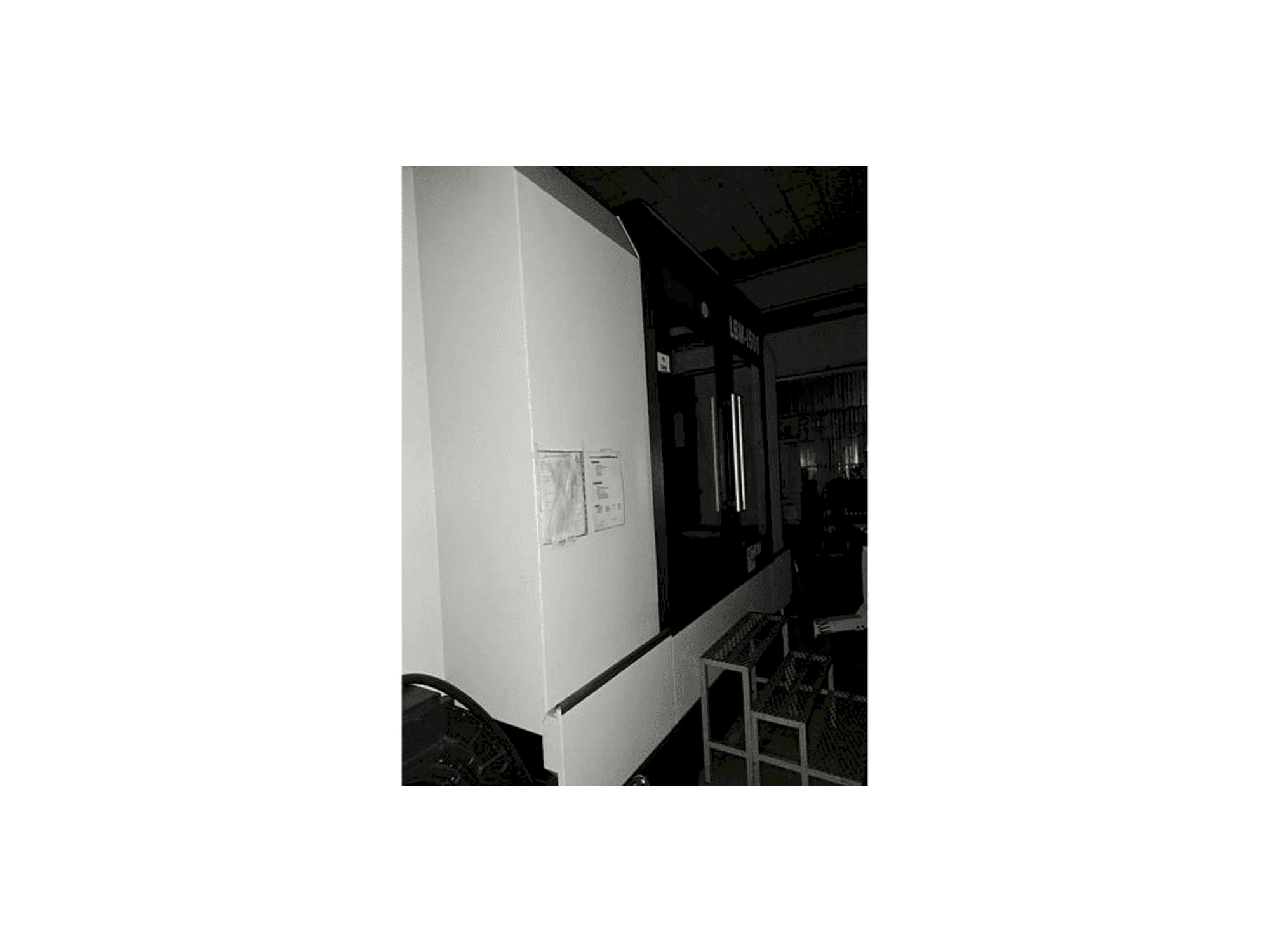 Vista Esquerda da Eumach LBM-1500 máquina