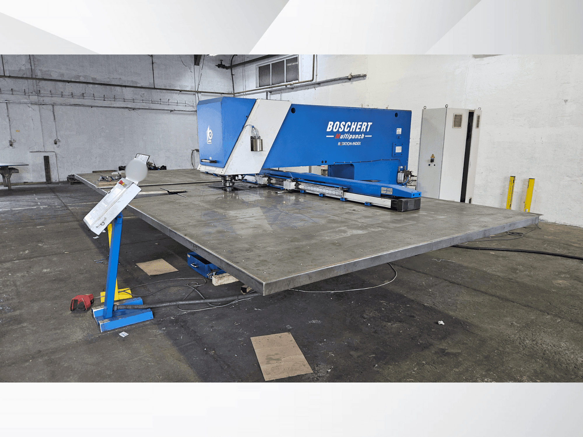 Vista Frontal da BOSCHERT Multipunch 1500 x 3000 máquina