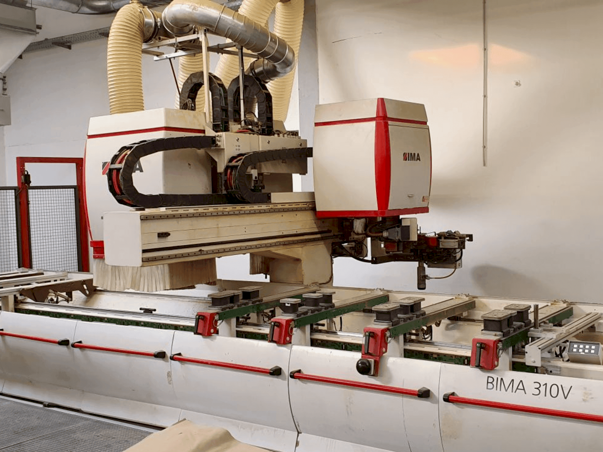 Vista Frontal da IMA BIMA 310V 120/600 máquina