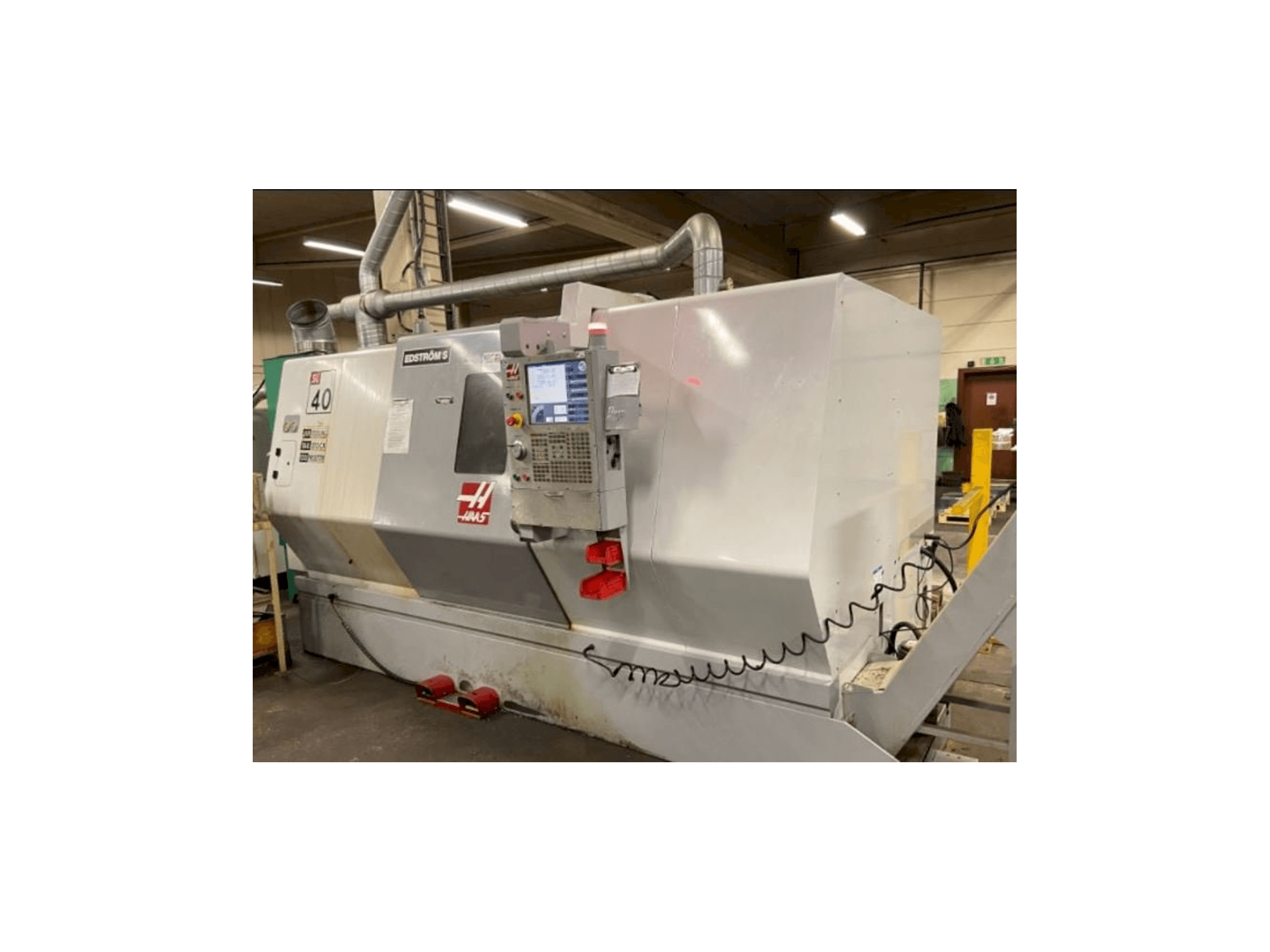 Vista Frontal da HAAS SL-40 máquina