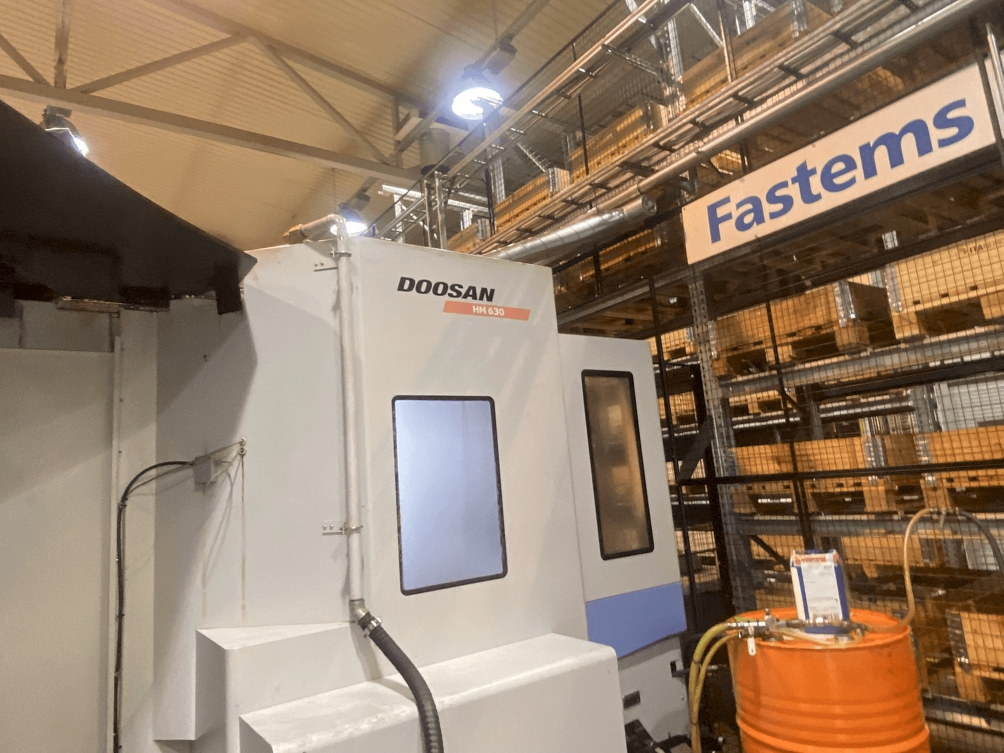 Vista Frontal da DOOSAN HM 630 máquina
