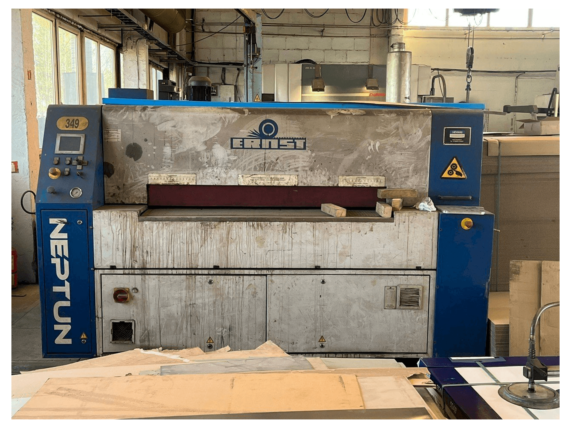 Vista Frontal da ERNST Neptun E/B máquina