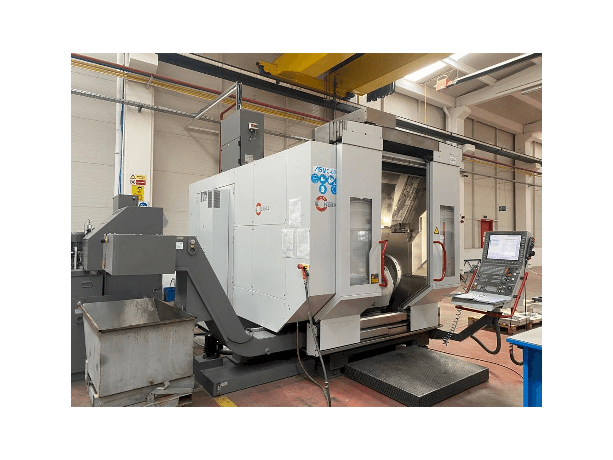 Vista Frontal da HERMLE C42u-mt máquina