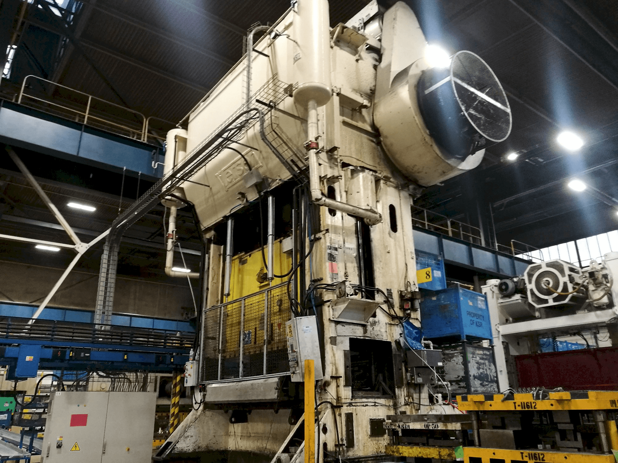 Vista Esquerda da Verson SE 2-800-96-42 máquina