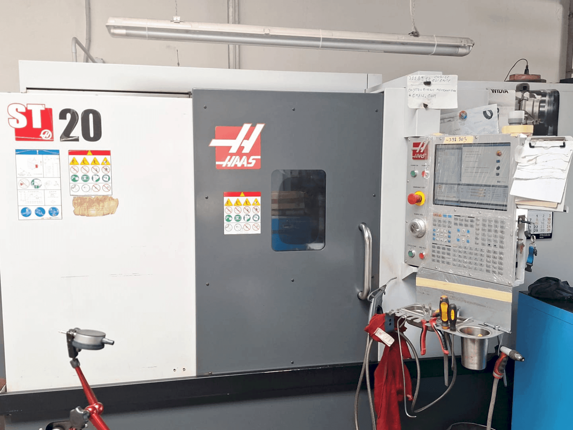 Vista Frontal da HAAS ST-20 máquina