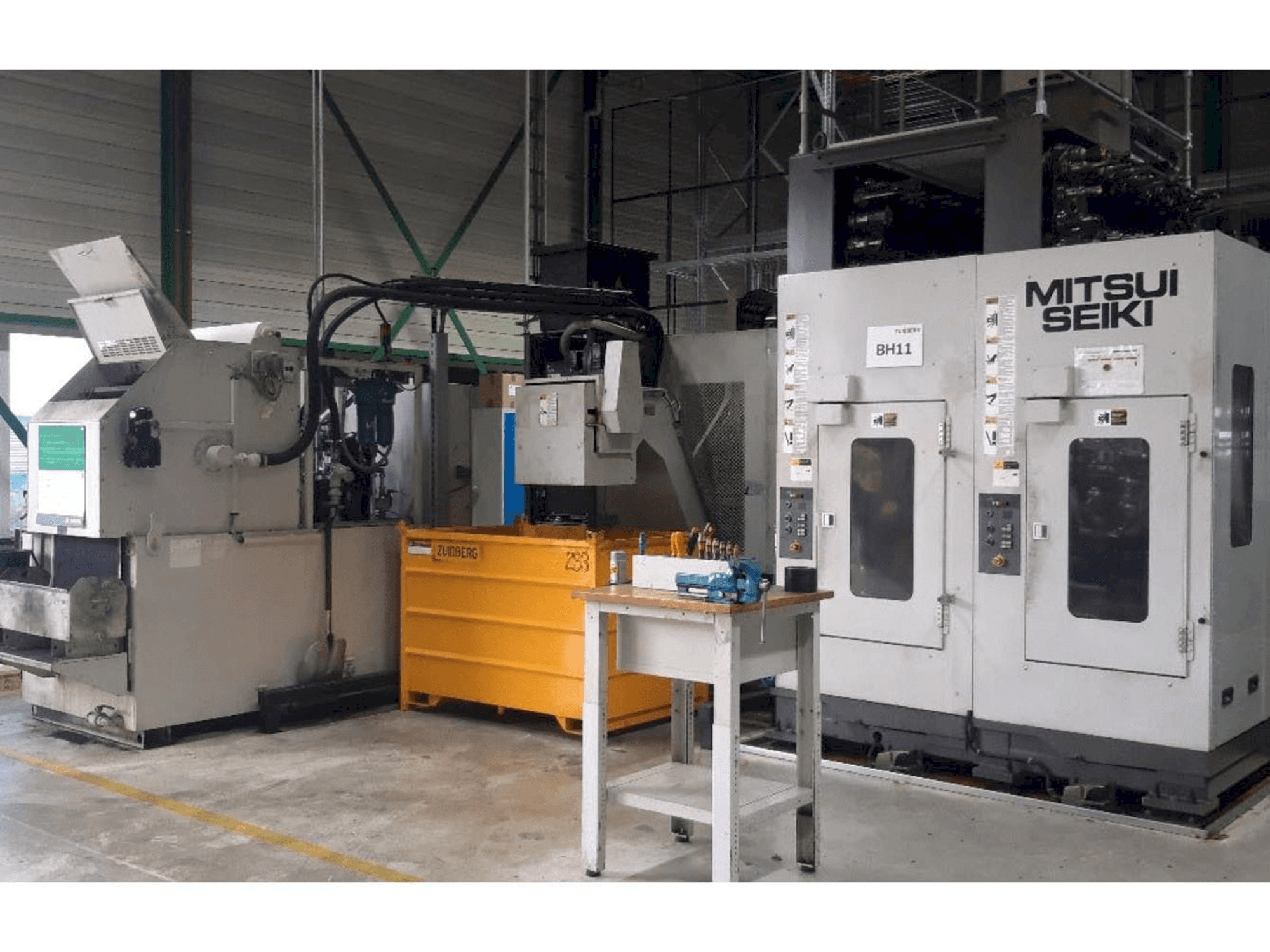 Vista Frontal da Mitsui Seiki HW630 máquina