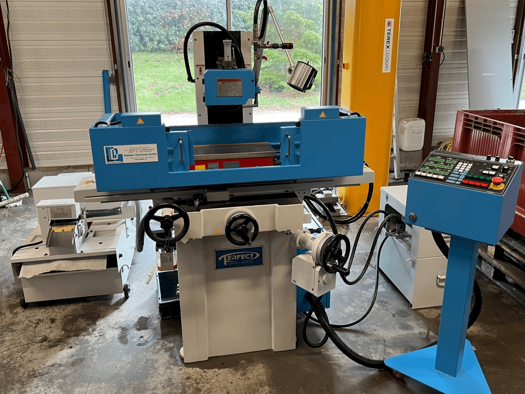 Vista Frontal da PERFECT PFG-2045AH máquina