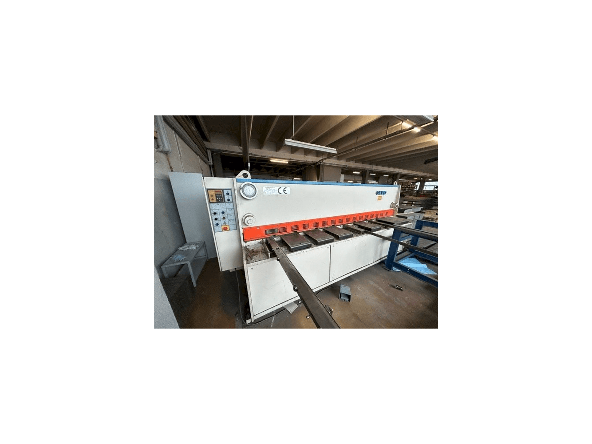 Vista Frontal da LVD HST-C 31/6 máquina